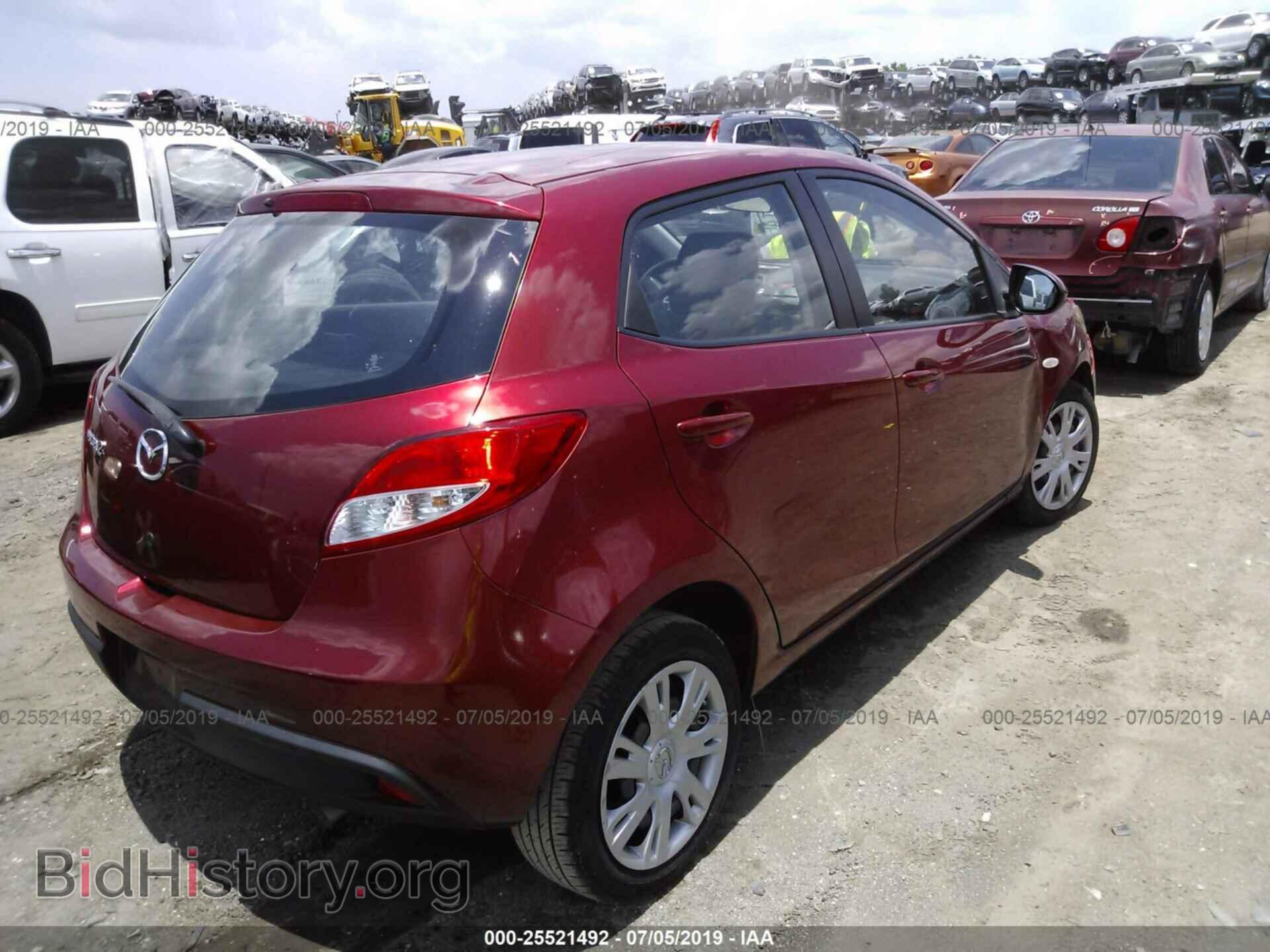 2014 MAZDA MAZDA2 - VIN: JM1DE1KY1E0174467 - Фото 4
