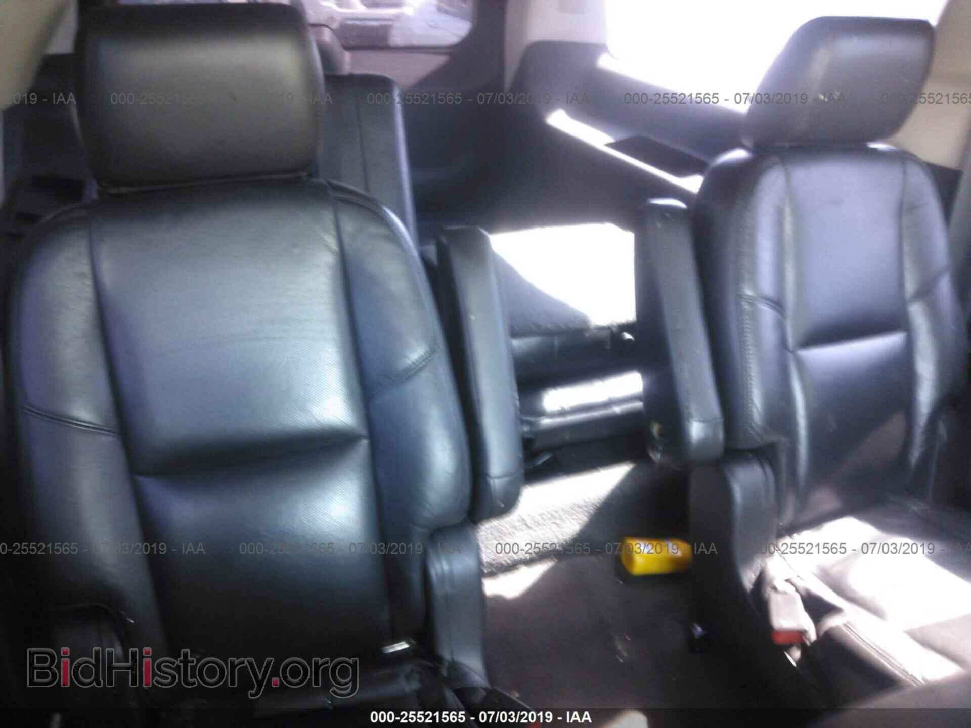 2011 CADILLAC ESCALADE - VIN: 1GYS4JEF2BR112534 - Фото 8