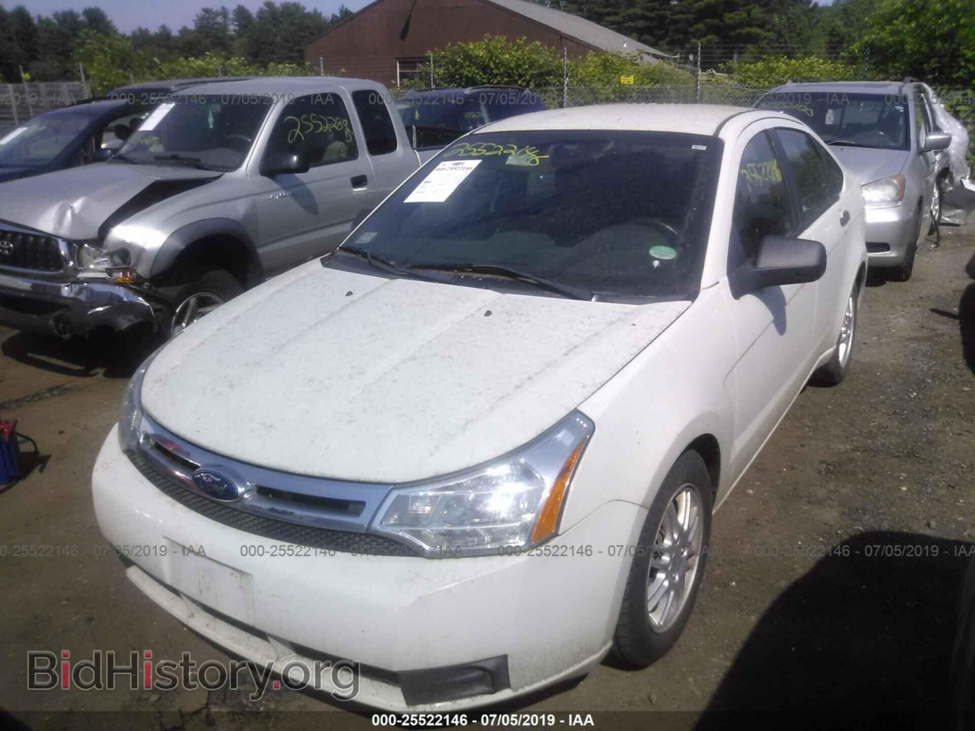 2011 FORD FOCUS - VIN: 1FAHP3FN2BW153097 - Photo 2