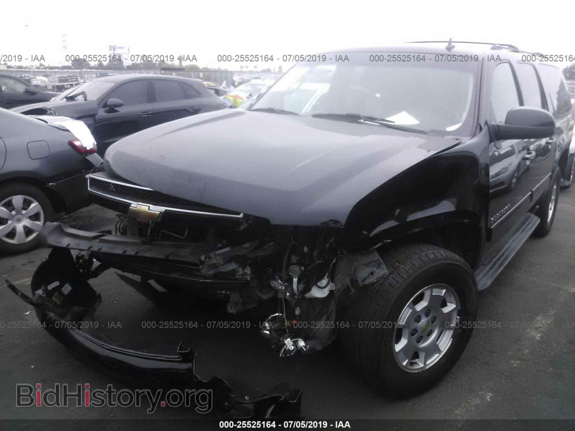 2011 CHEVROLET SUBURBAN - VIN: 1GNSCHE03BR395949 - Фото 2