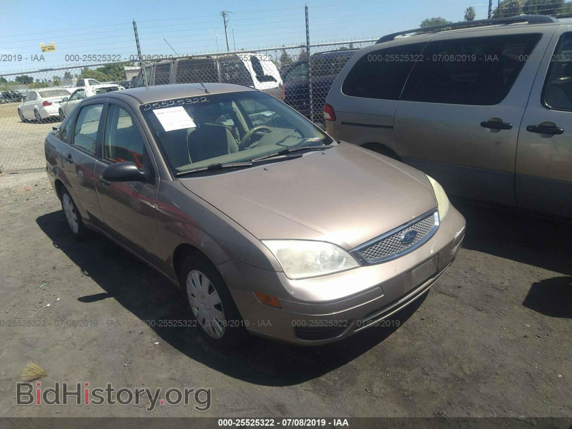 Photo 1FAFP34N45W197892 - FORD FOCUS 2005