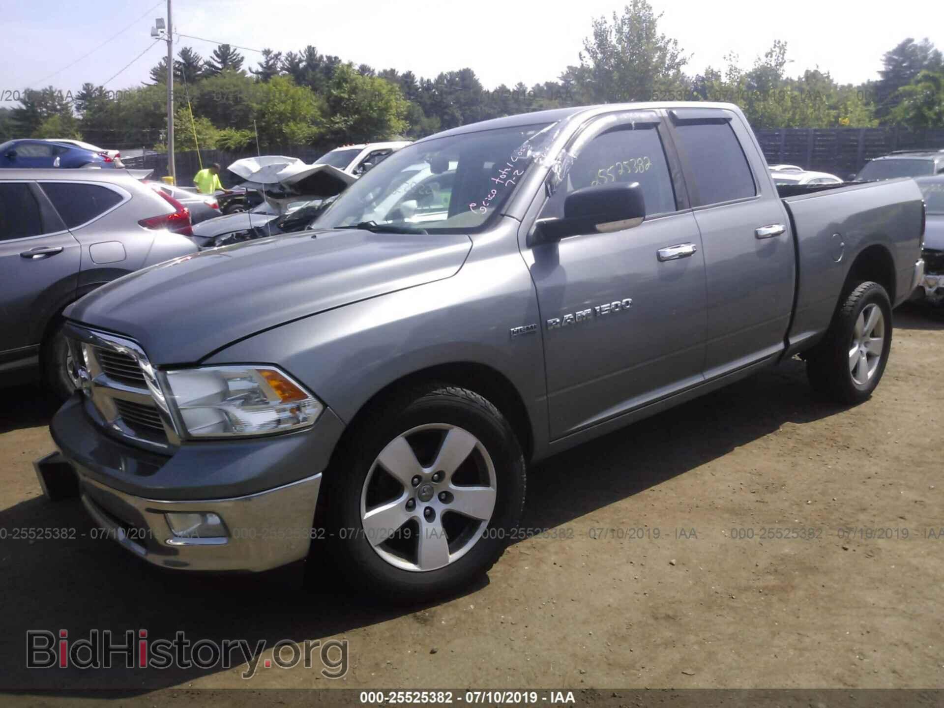 2011 DODGE RAM 1500 - VIN: 1D7RV1GT2BS562476 - Фото 2