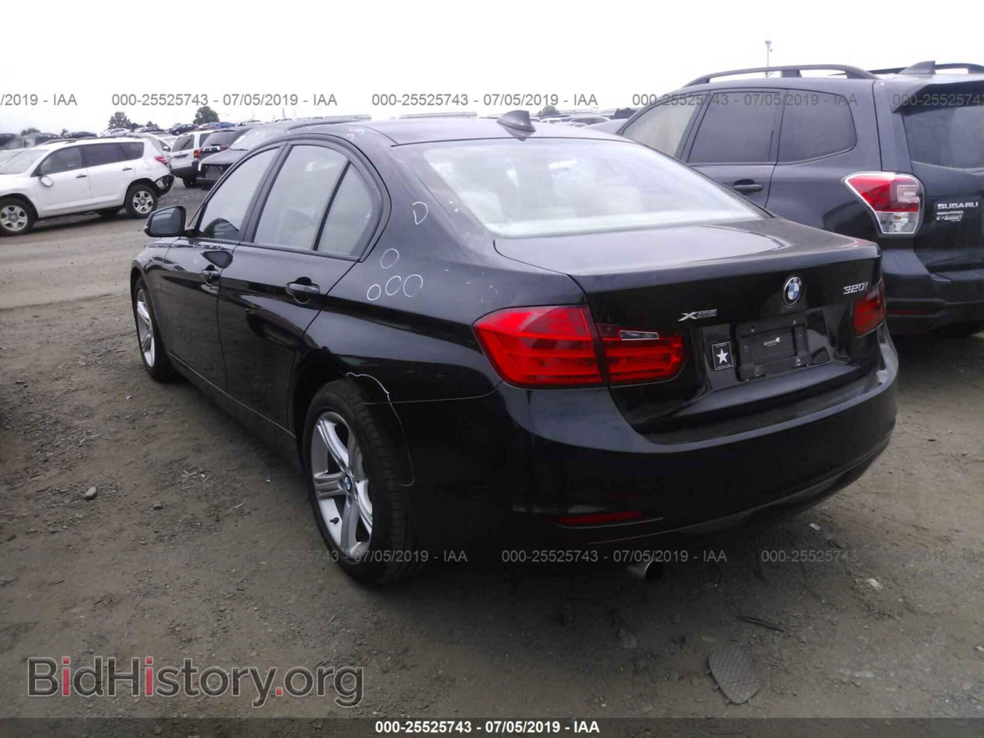 2014 BMW 320 - VIN: WBA3C3C58EF987011 - Фото 3