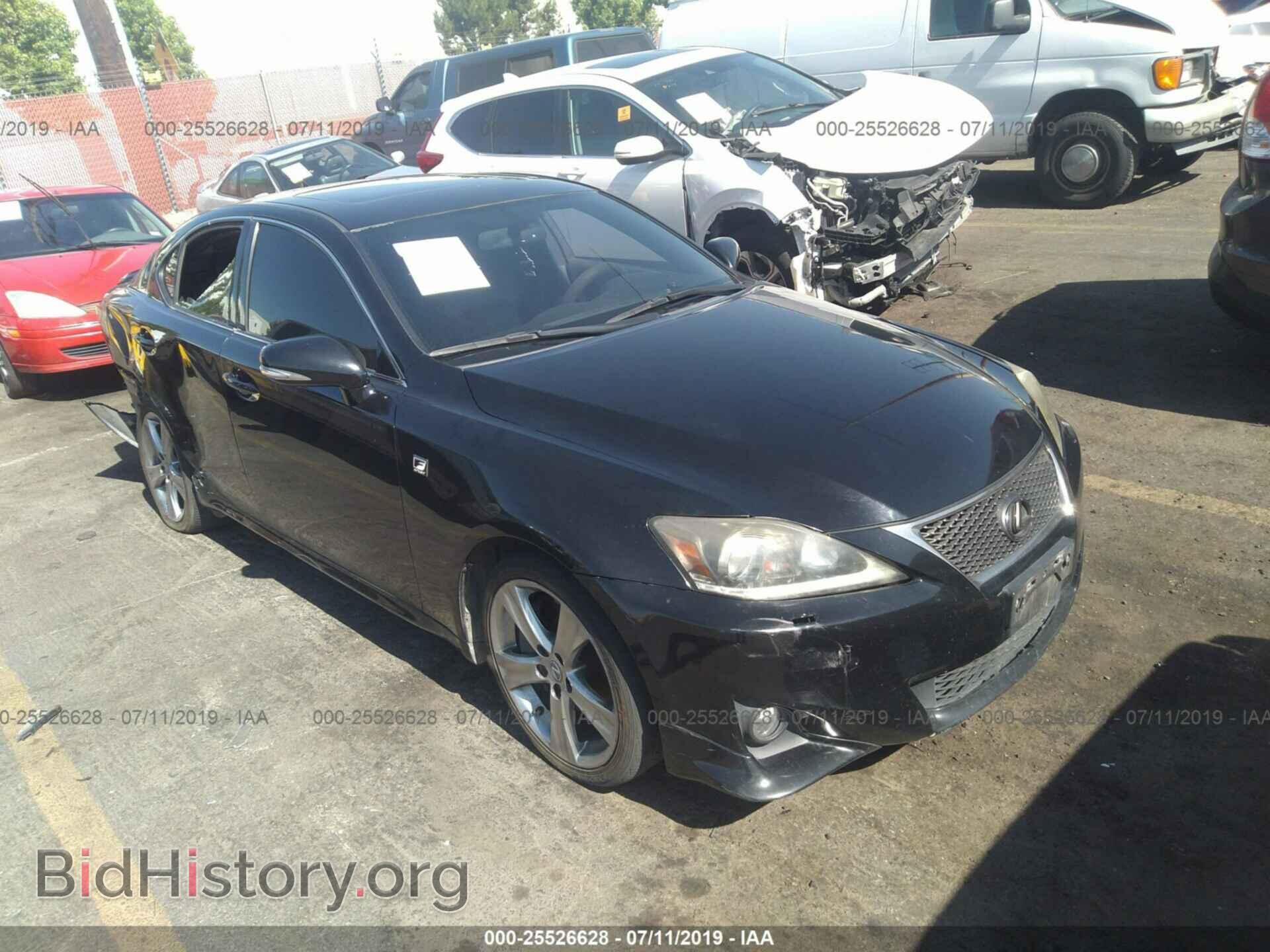 Photo JTHBE5C21C5030585 - LEXUS IS 2012
