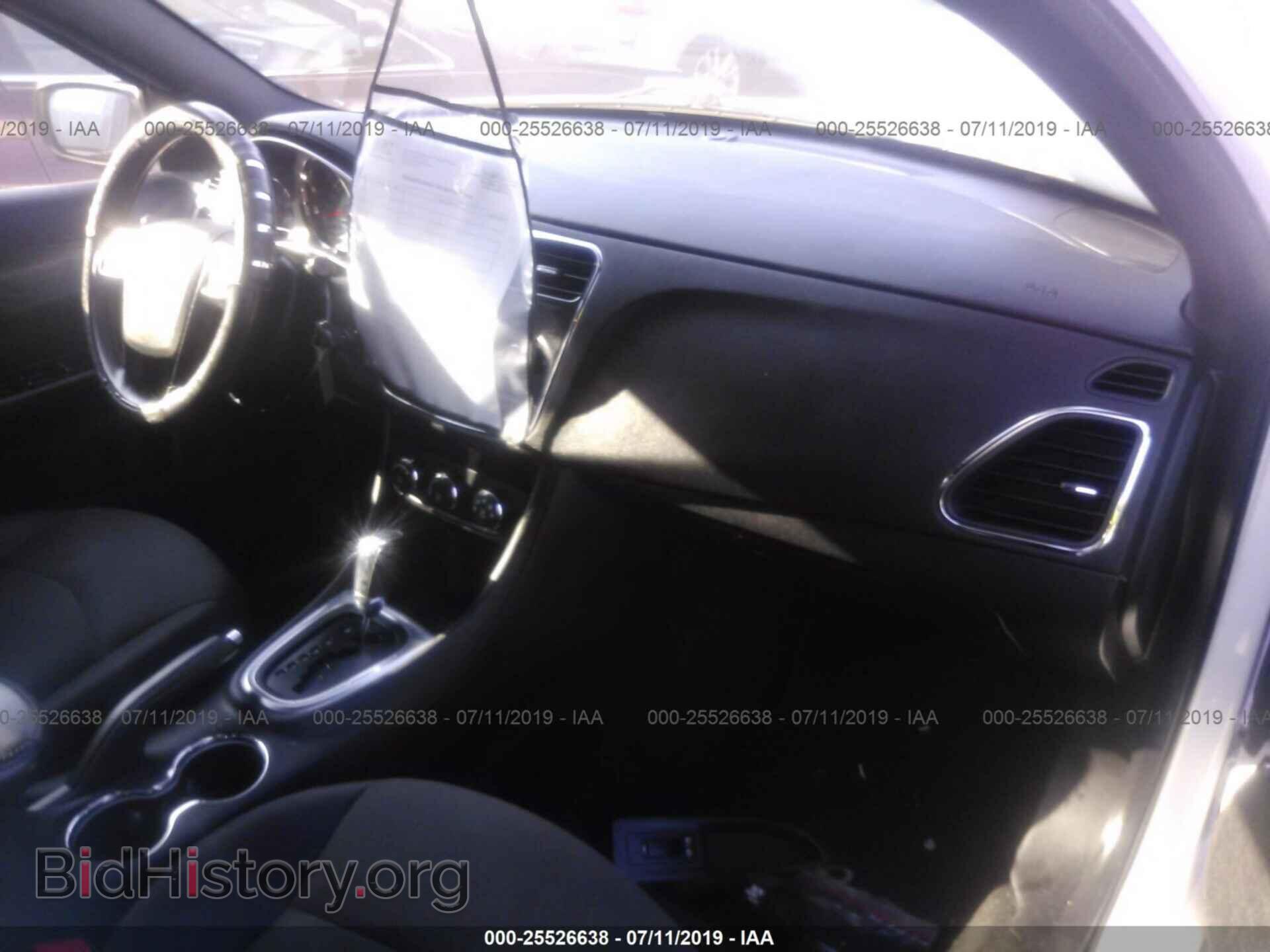 2012 CHRYSLER 200 - VIN: 1C3CCBAB2CN271797 - Фото 5