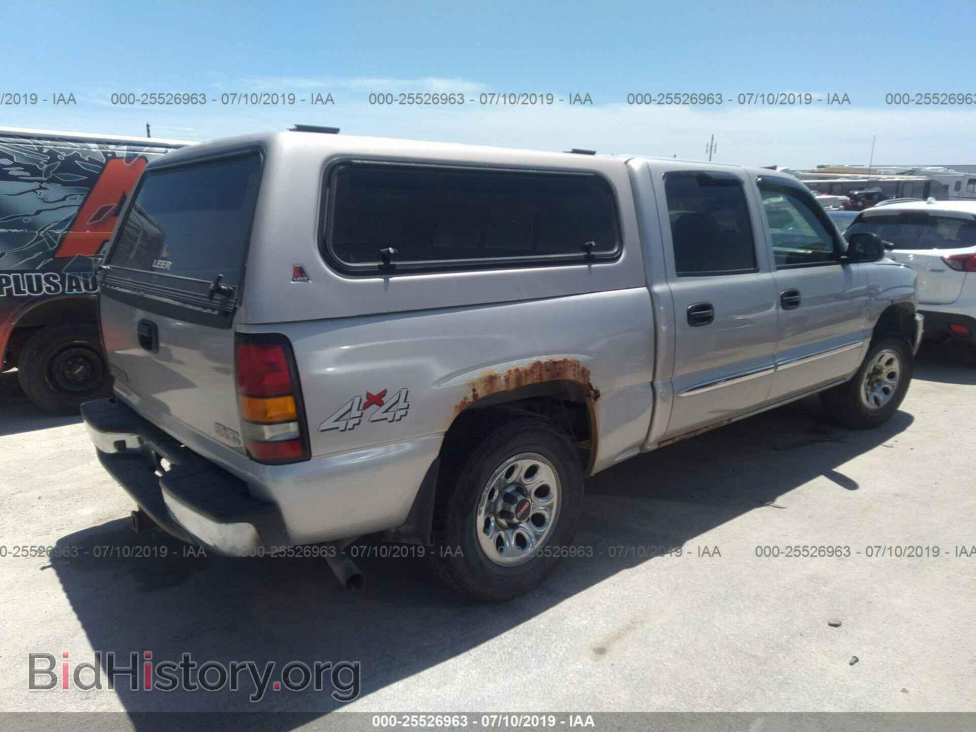 2005 GMC NEW SIERRA - VIN: 2GTEK13TX51207227 - Фото 4