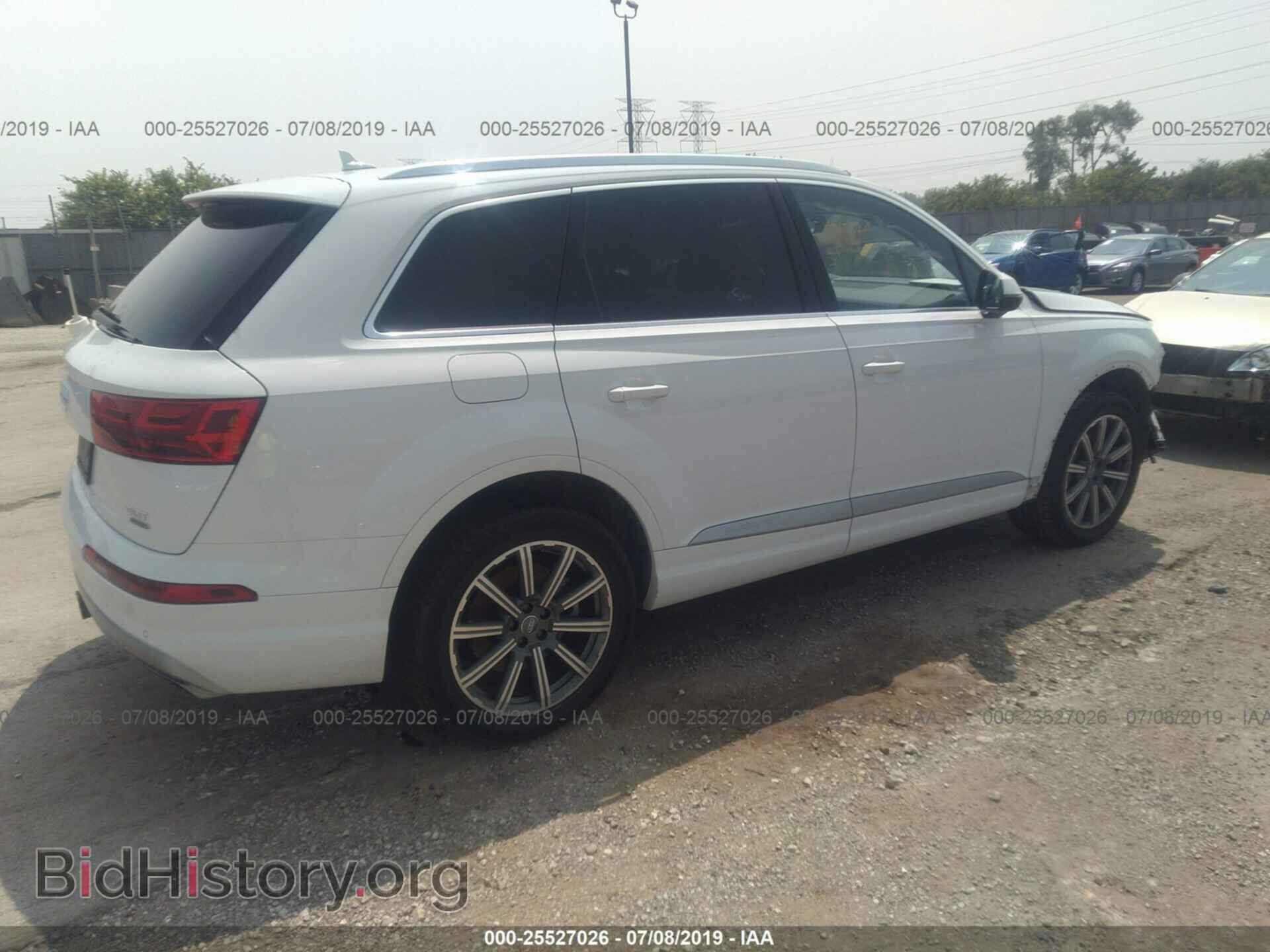 2017 AUDI Q7 - VIN: WA1VAAF76HD056763 - Фото 4