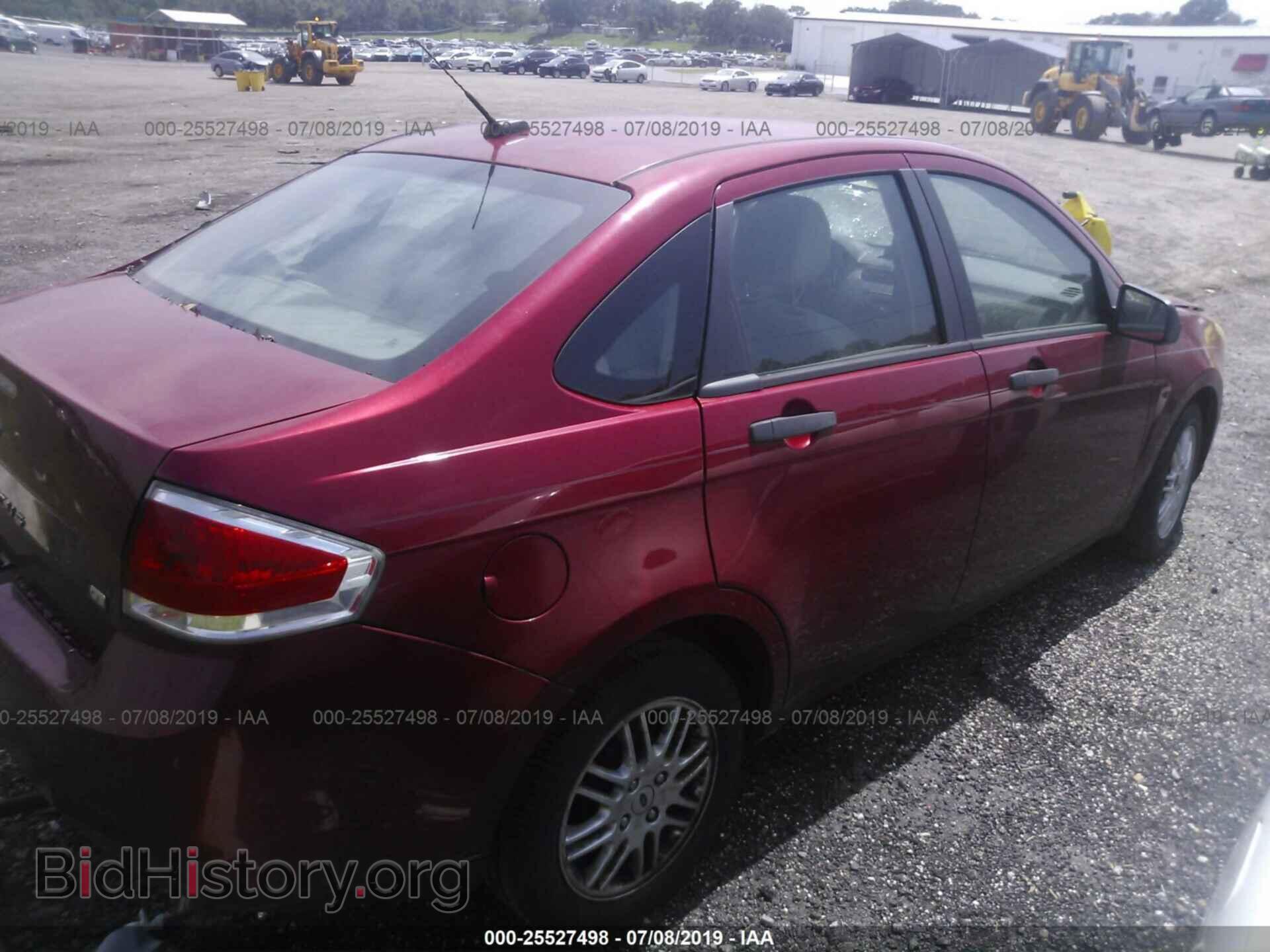 2011 FORD FOCUS - VIN: 1FAHP3FN2BW160048 - Photo 4