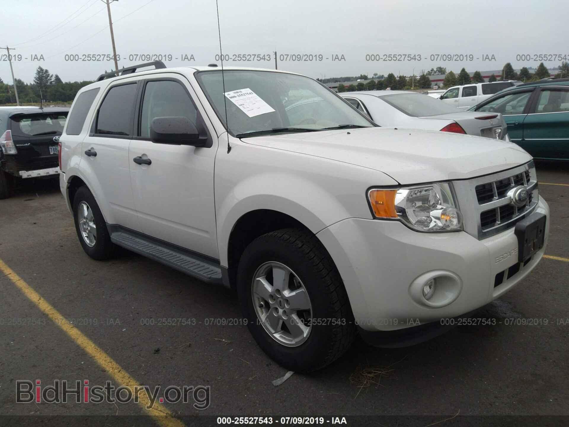 Фотография 1FMCU0D73BKA87694 - FORD ESCAPE 2011