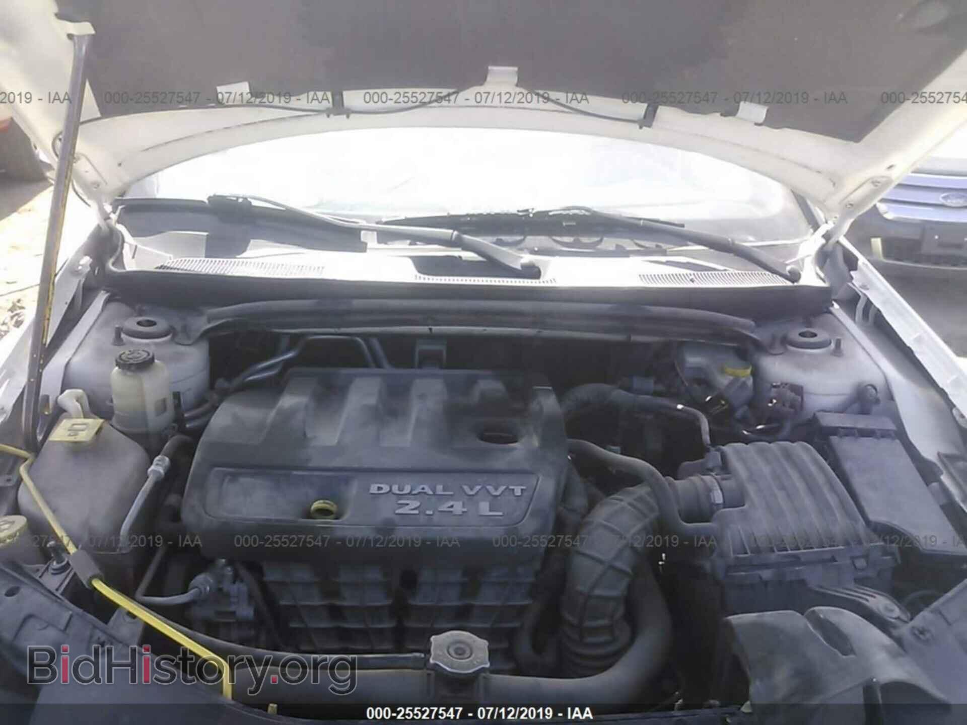2011 CHRYSLER 200 - VIN: 1C3BC2FB1BN520481 - Photo 10