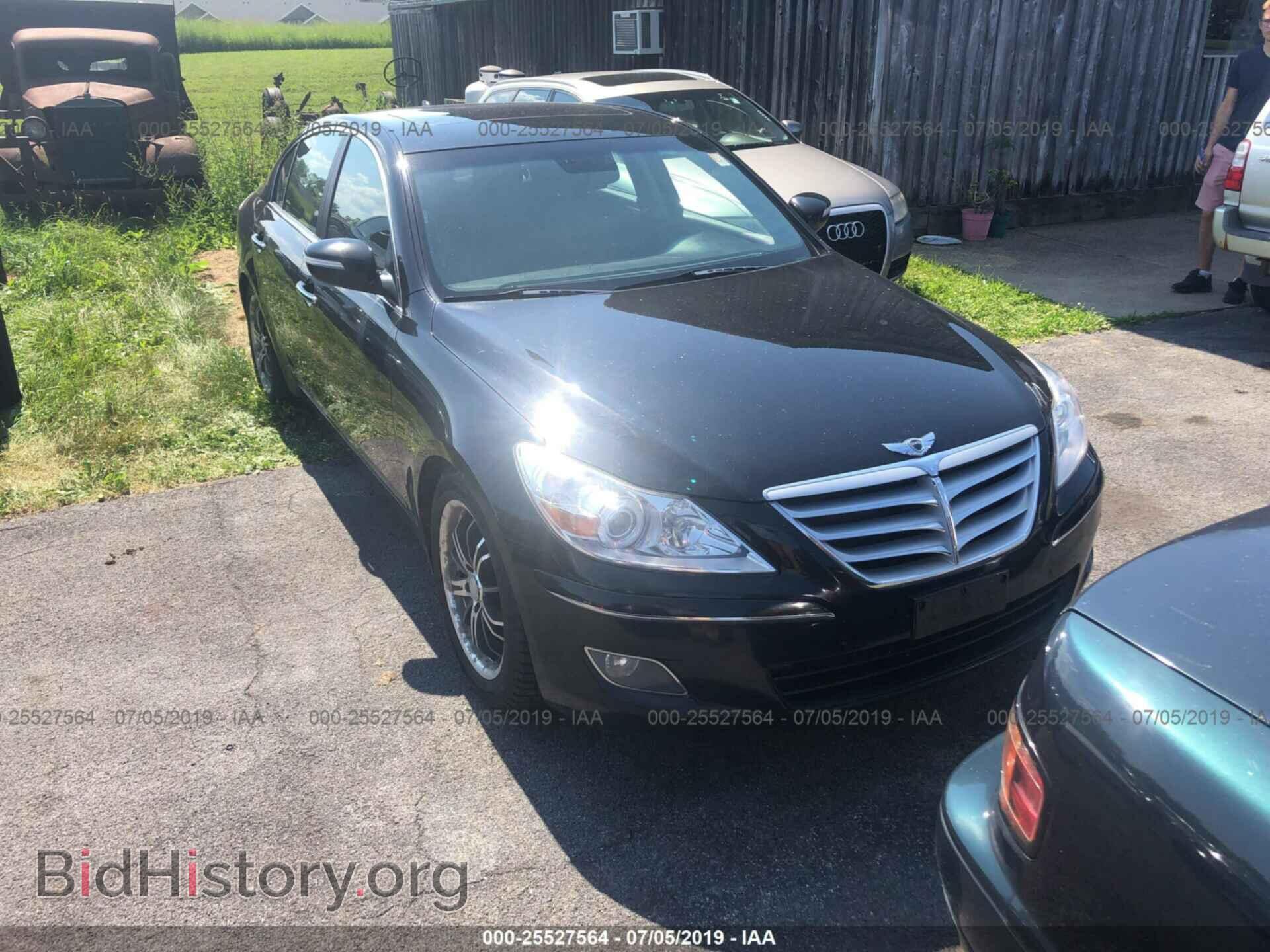 Photo KMHGC46E49U020978 - HYUNDAI GENESIS 2009