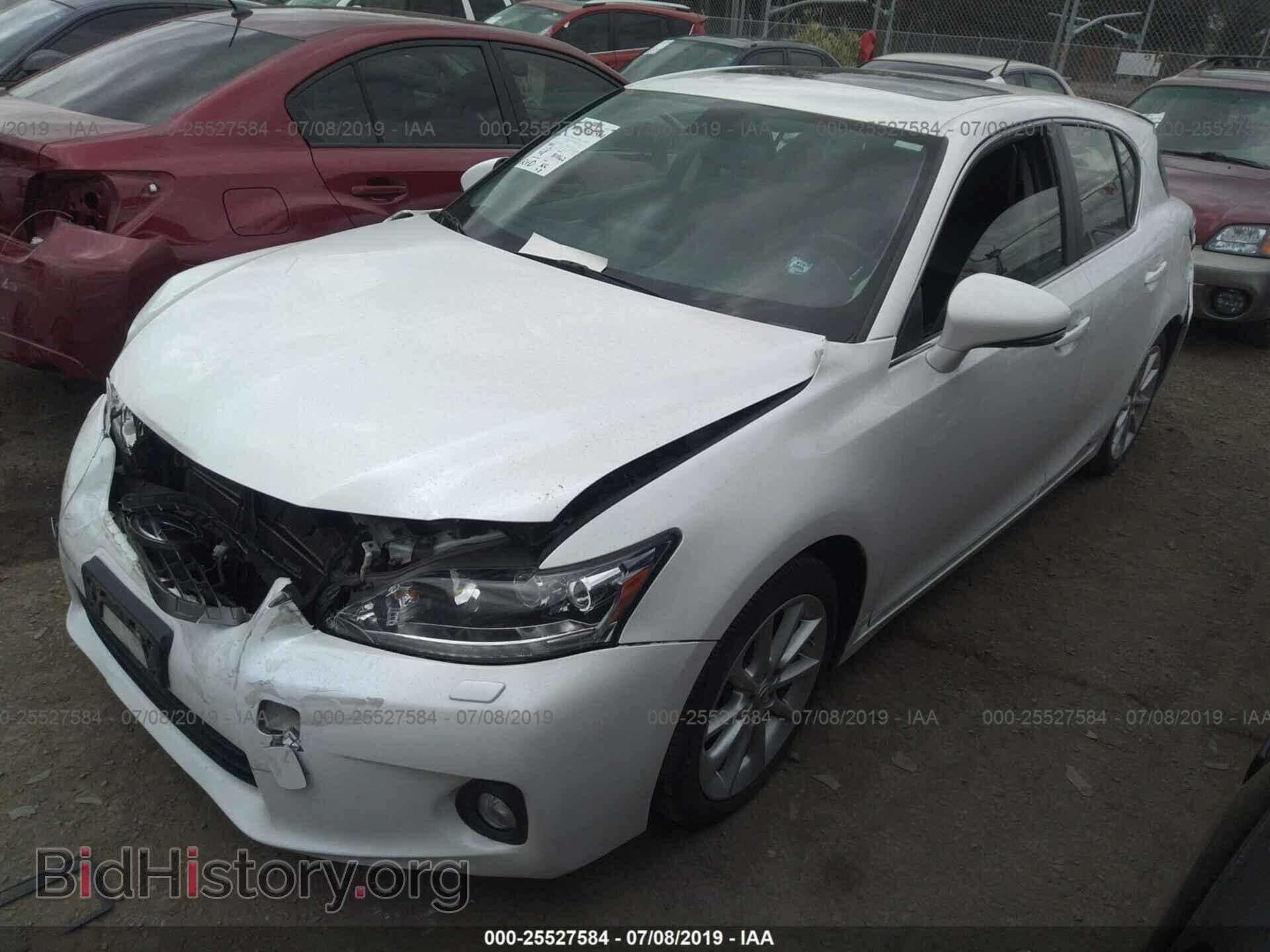2011 LEXUS CT - VIN: JTHKD5BH4B2039113 - Фото 2