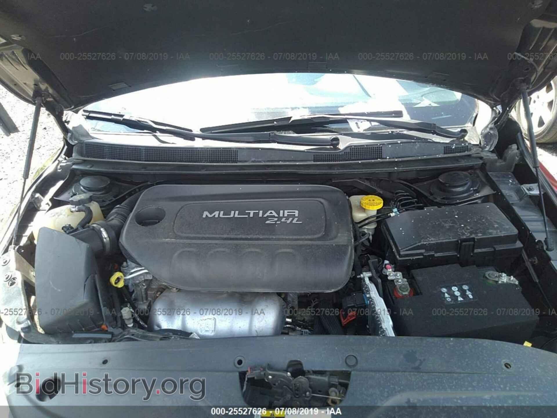 2016 CHRYSLER 200 - VIN: 1C3CCCAB0GN114765 - Фото 10