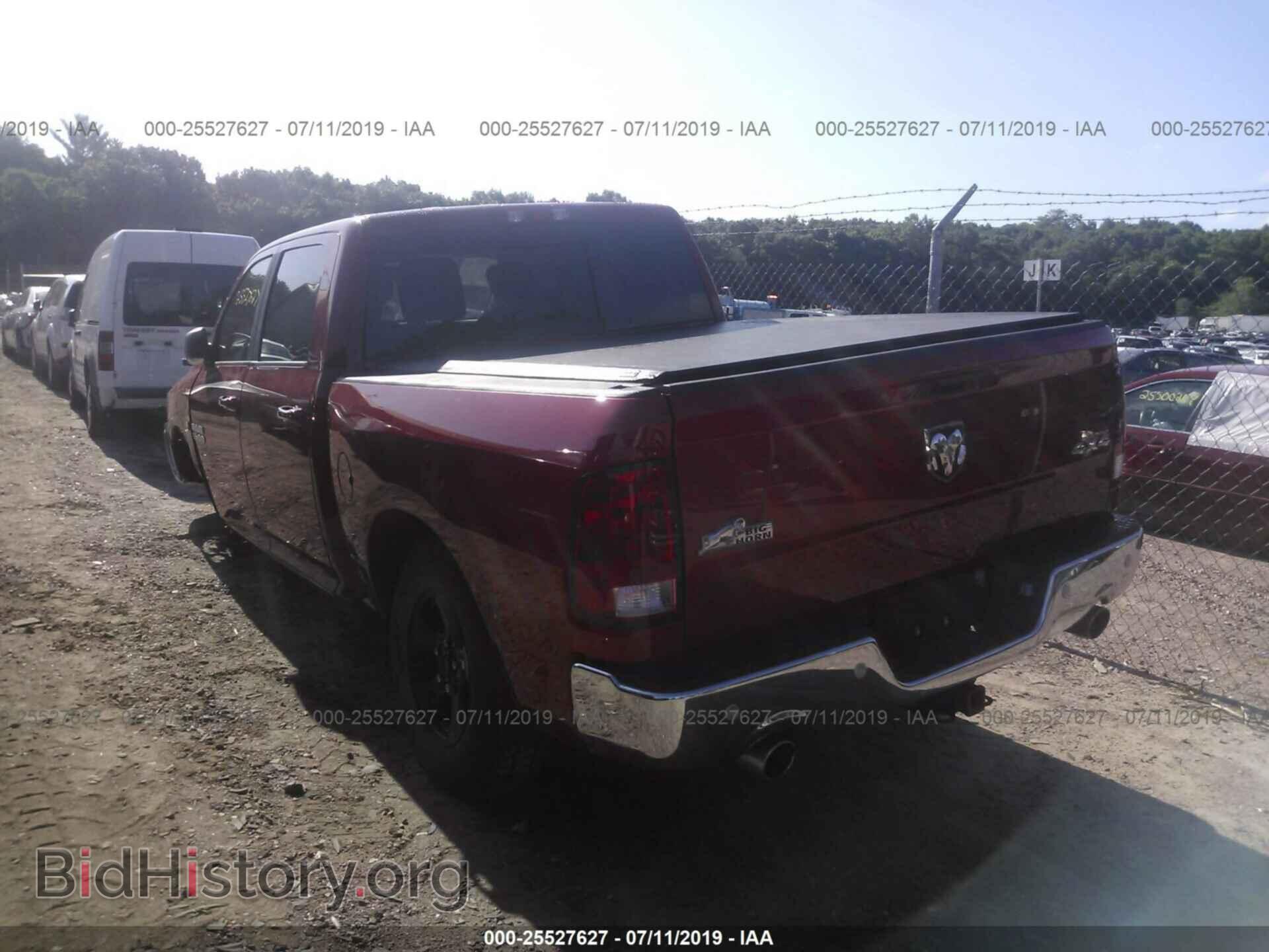 2017 RAM 1500 - VIN: 3C6RR7LT3HG746680 - Фото 3
