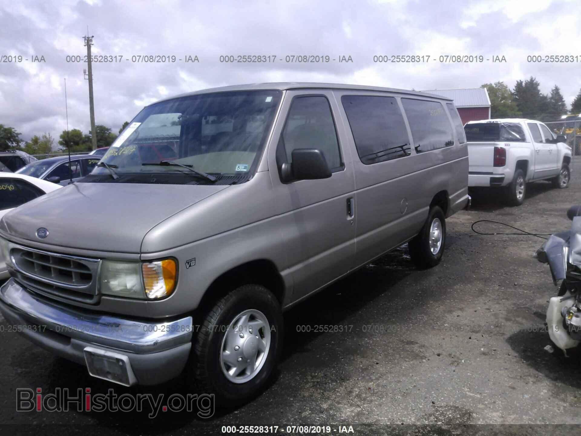 2002 FORD ECONOLINE - VIN: 1FBSS31L92HA62616 - Фото 2