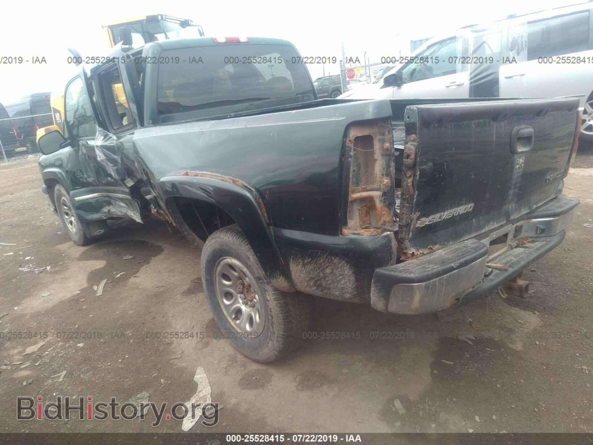 2005 CHEVROLET SILVERADO - VIN: 2GCEK19B751401633 - Фото 3