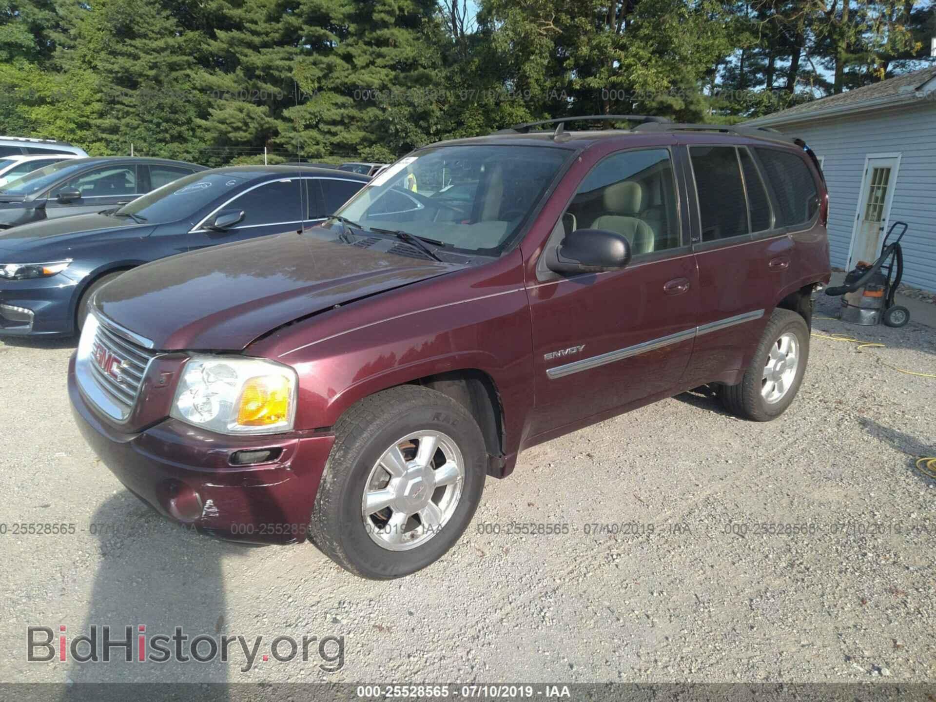 2006 GMC ENVOY - VIN: 1GKDT13S662106708 - Фото 2