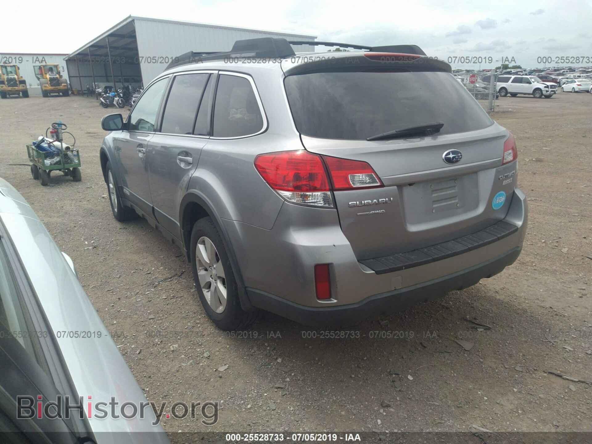 2011 SUBARU OUTBACK - VIN: 4S4BRBGC8B3422346 - Фото 3
