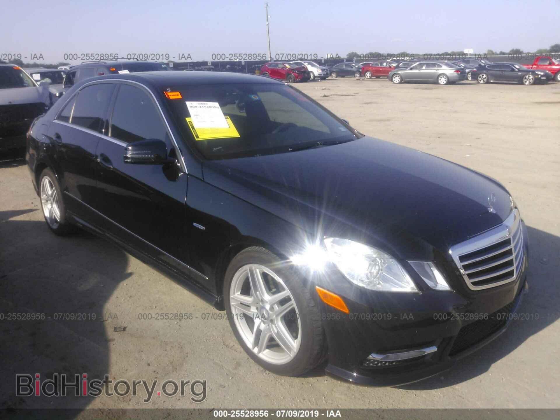 Photo WDDHF5KB9CA608424 - MERCEDES-BENZ E 2012