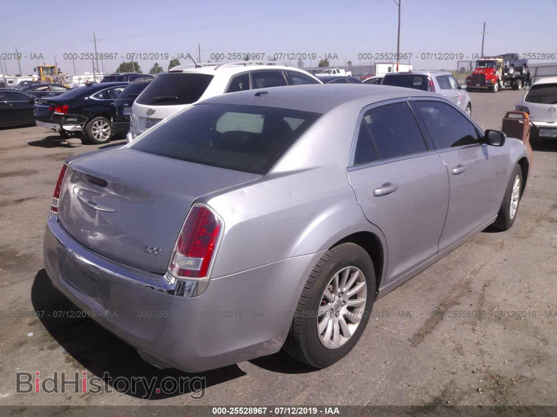 2013 CHRYSLER 300 - VIN: 2C3CCAAG0DH572326 - Фото 4
