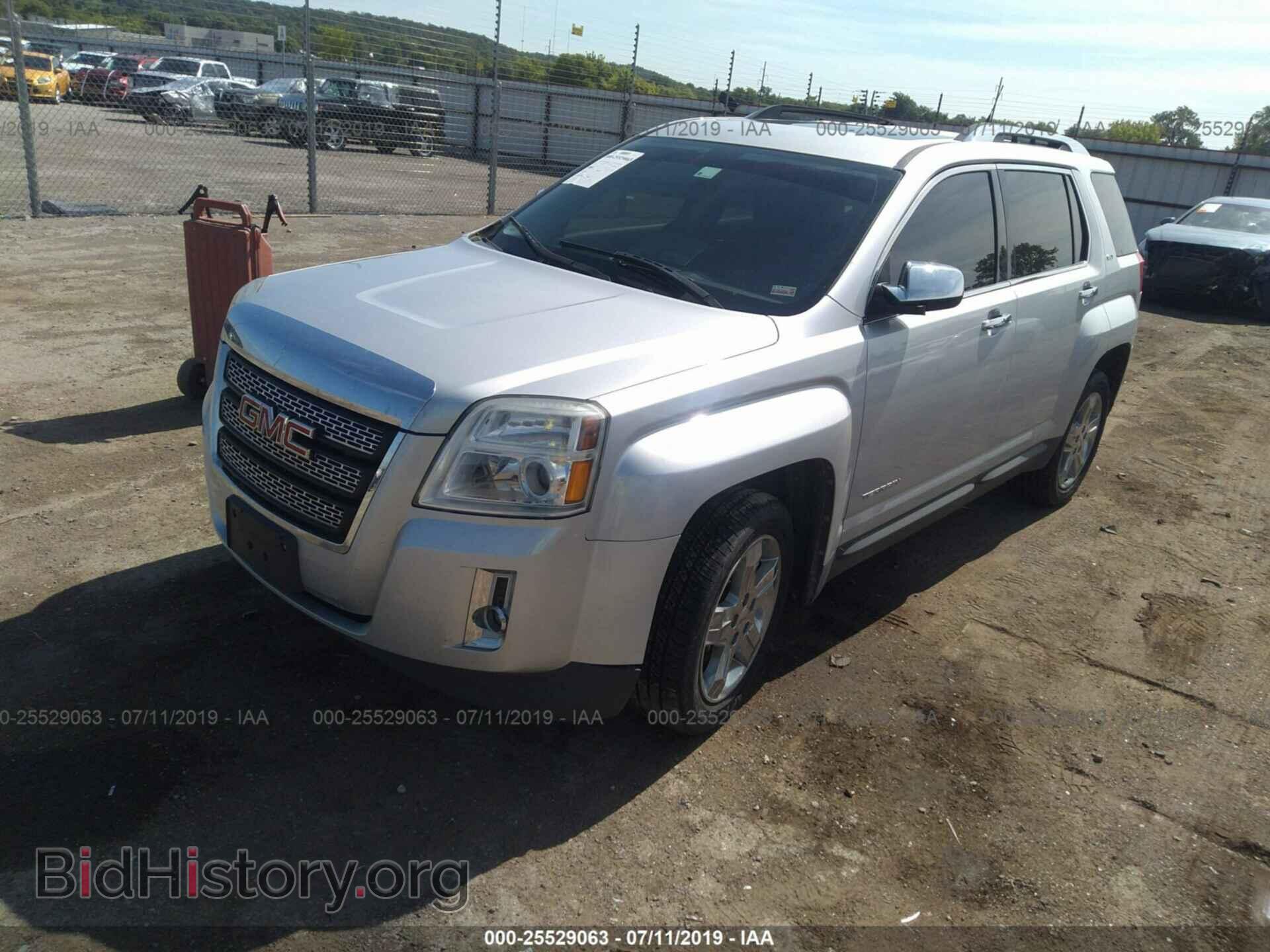 2011 GMC TERRAIN - VIN: 2CTALWEC3B6445932 - Photo 2