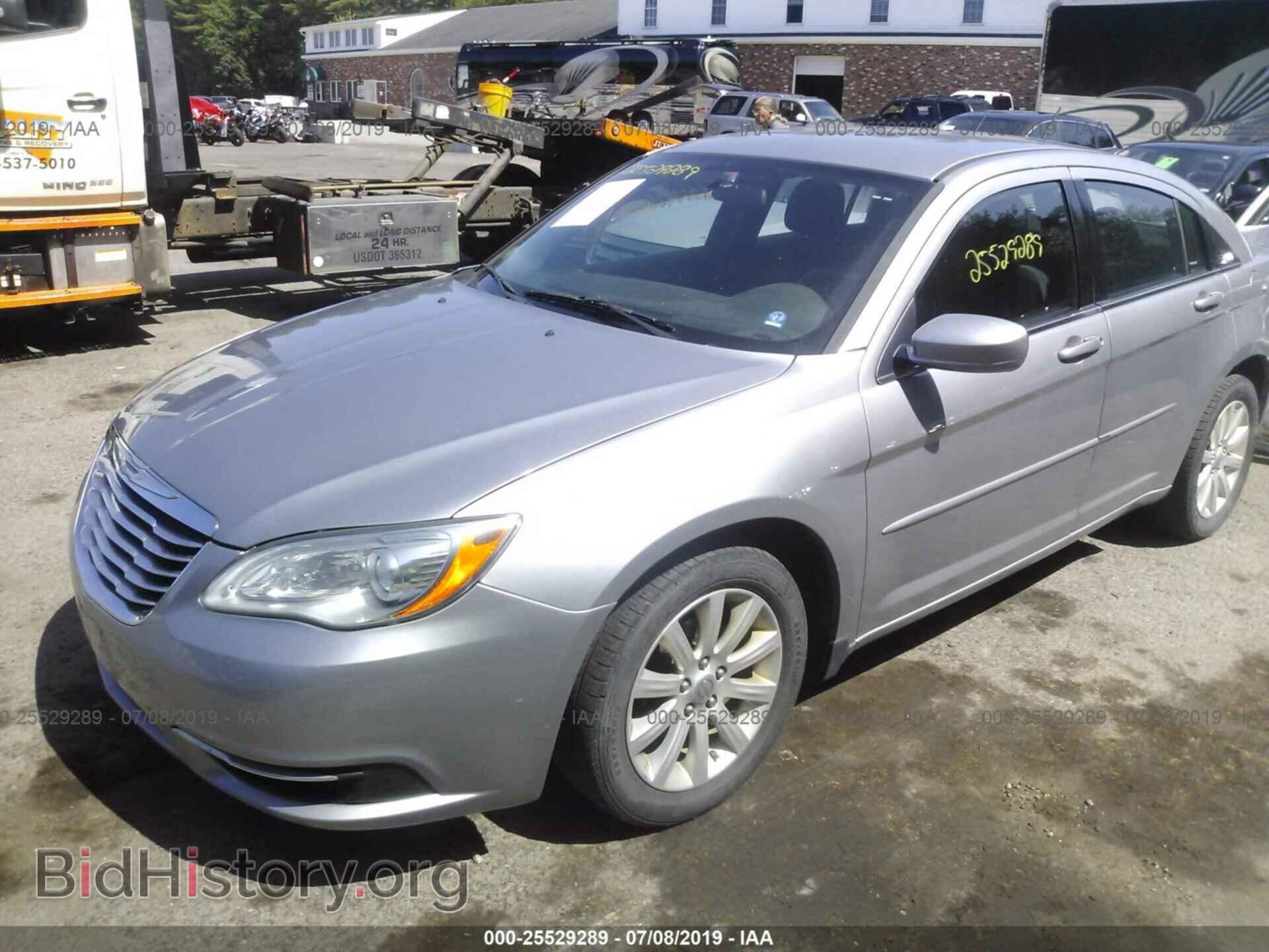 2013 CHRYSLER 200 - VIN: 1C3CCBBB1DN624711 - Фото 2