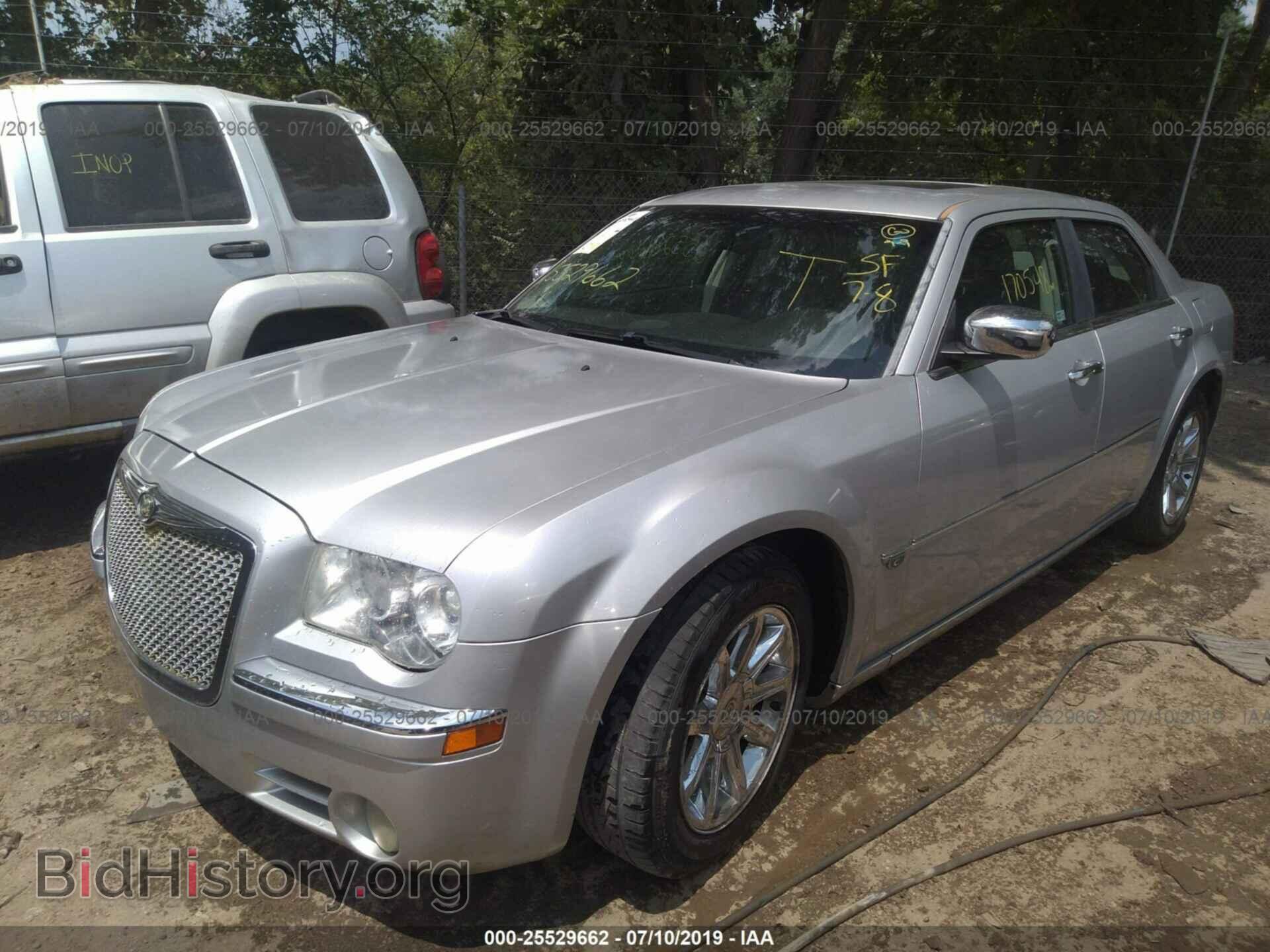 2005 CHRYSLER 300C - VIN: 2C3AA63H55H524273 - Фото 2