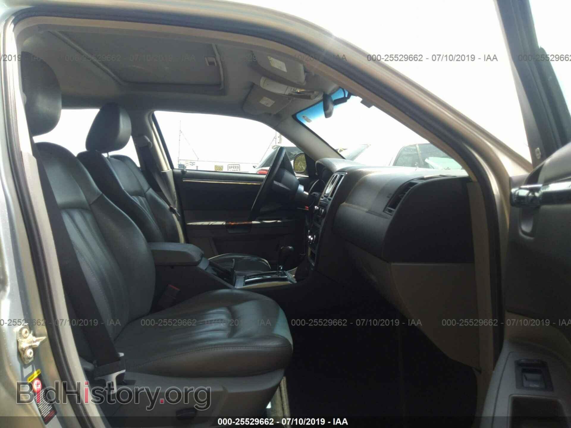 2005 CHRYSLER 300C - VIN: 2C3AA63H55H524273 - Фото 5