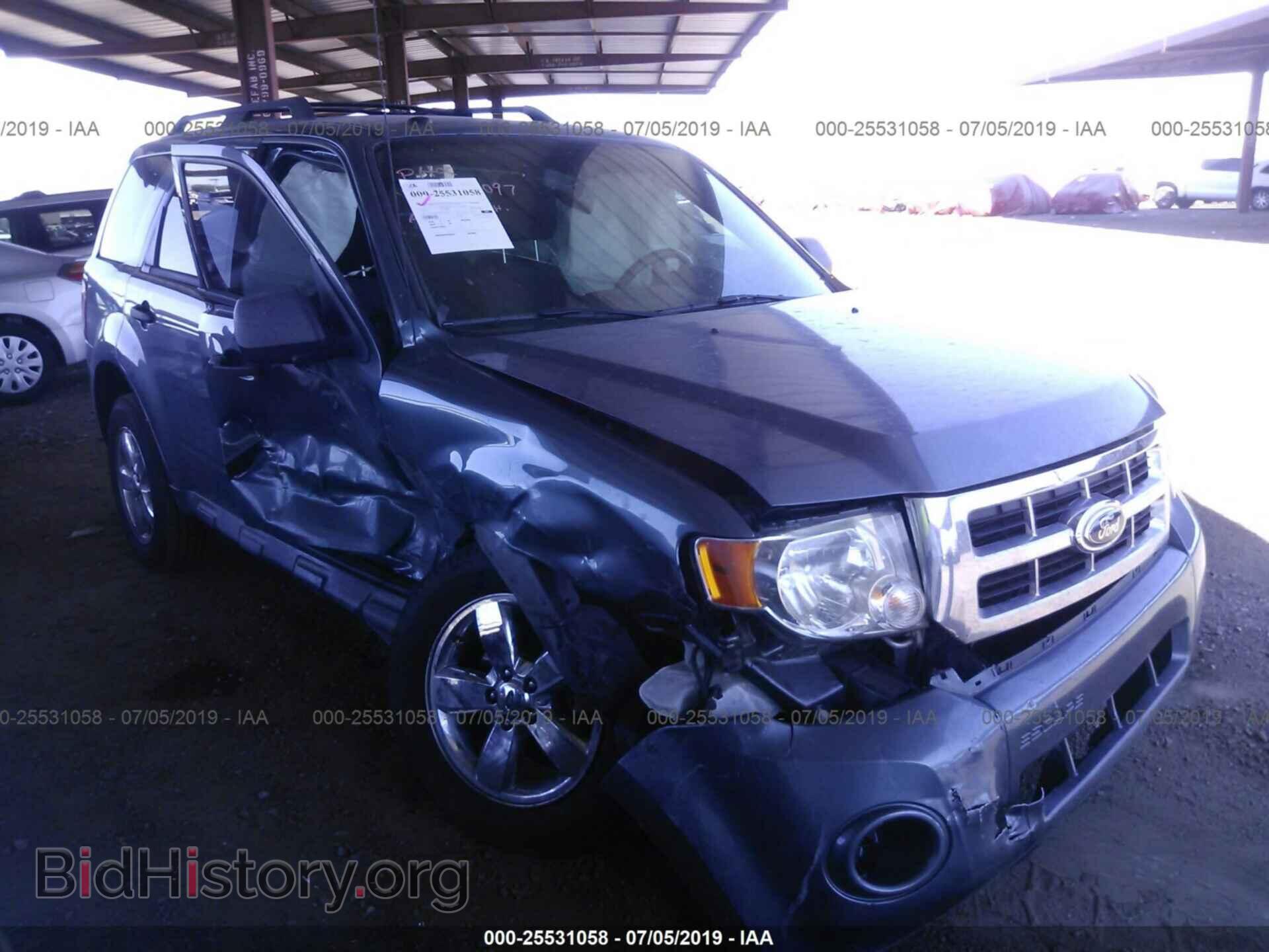 Photo 1FMCU0D74BKA92967 - FORD ESCAPE 2011