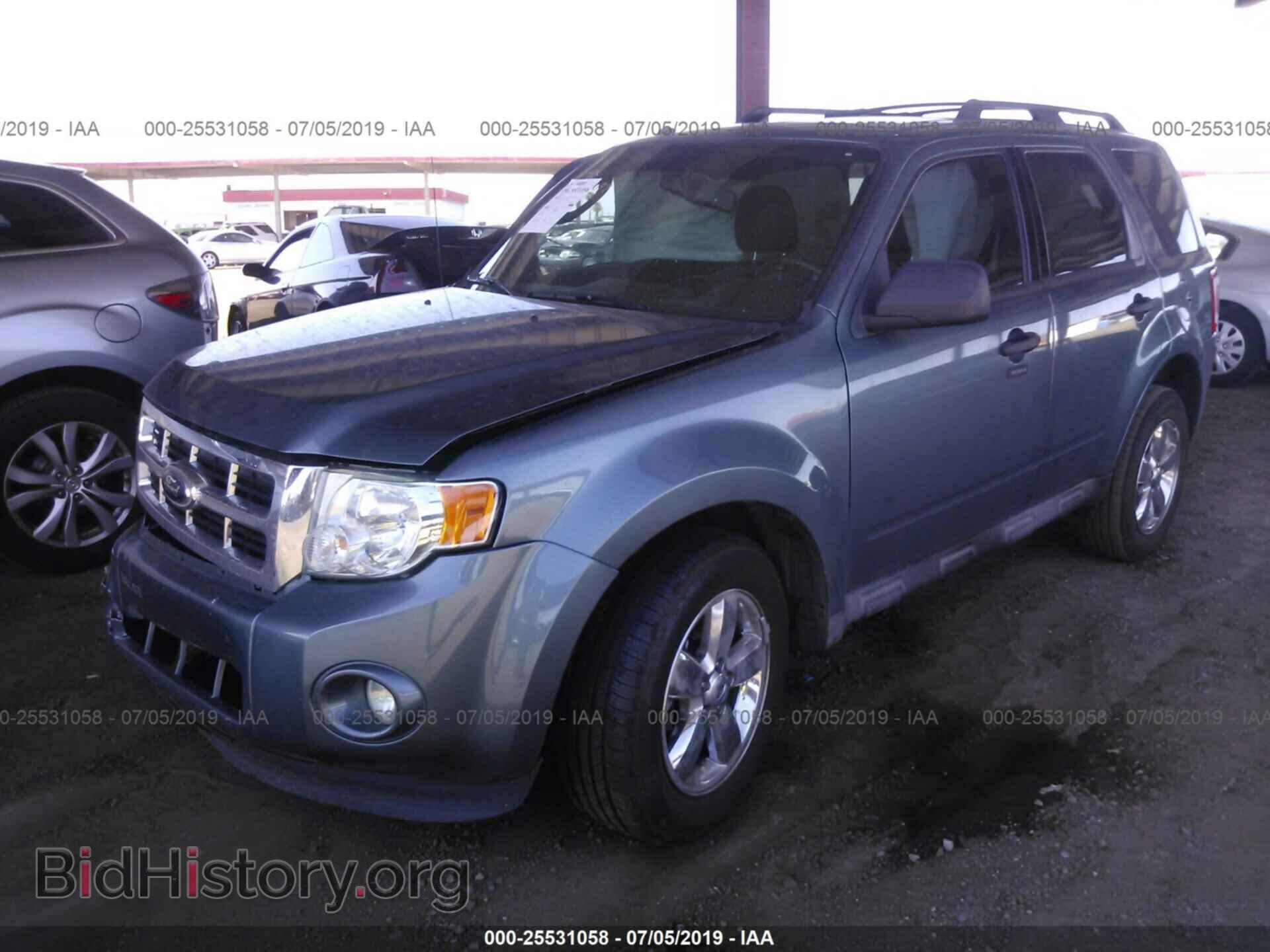 2011 FORD ESCAPE - VIN: 1FMCU0D74BKA92967 - Photo 2