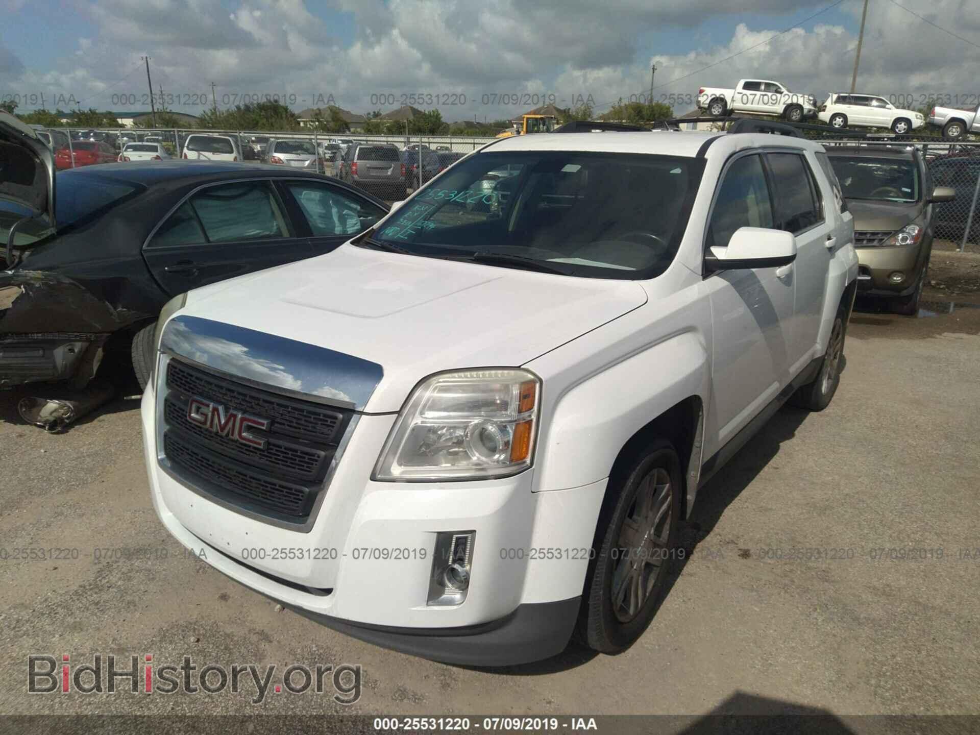 2011 GMC TERRAIN - VIN: 2CTALSEC9B6316540 - Photo 2