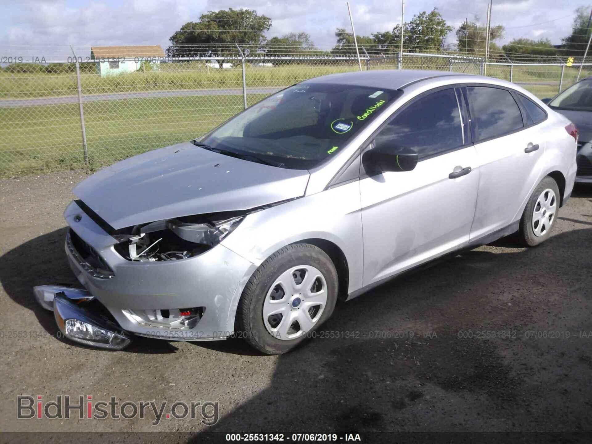 2018 FORD FOCUS - VIN: 1FADP3E23JL235863 - Фото 2
