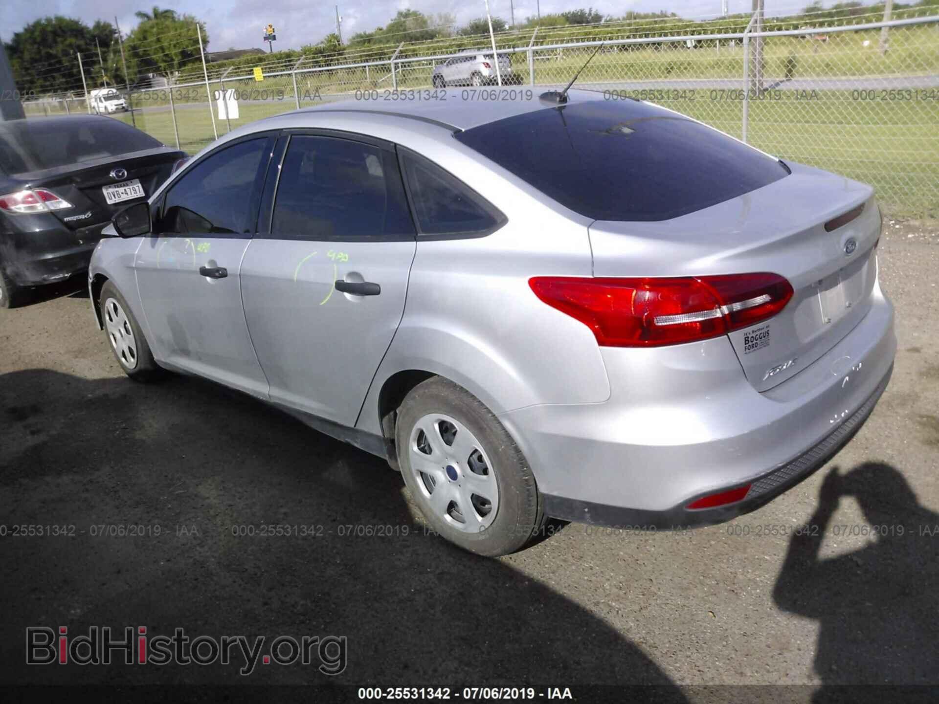 2018 FORD FOCUS - VIN: 1FADP3E23JL235863 - Фото 3