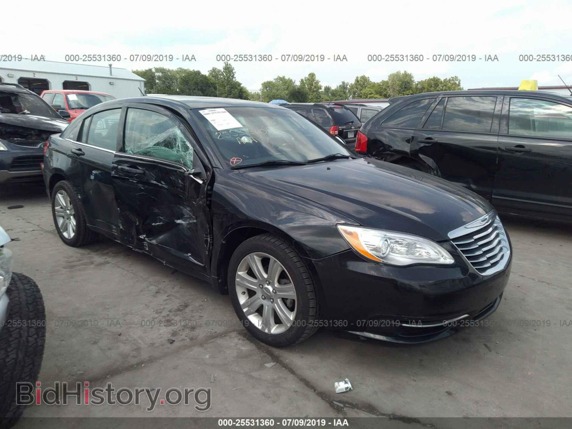 Фотография 1C3CCBBBXCN145945 - CHRYSLER 200 2012