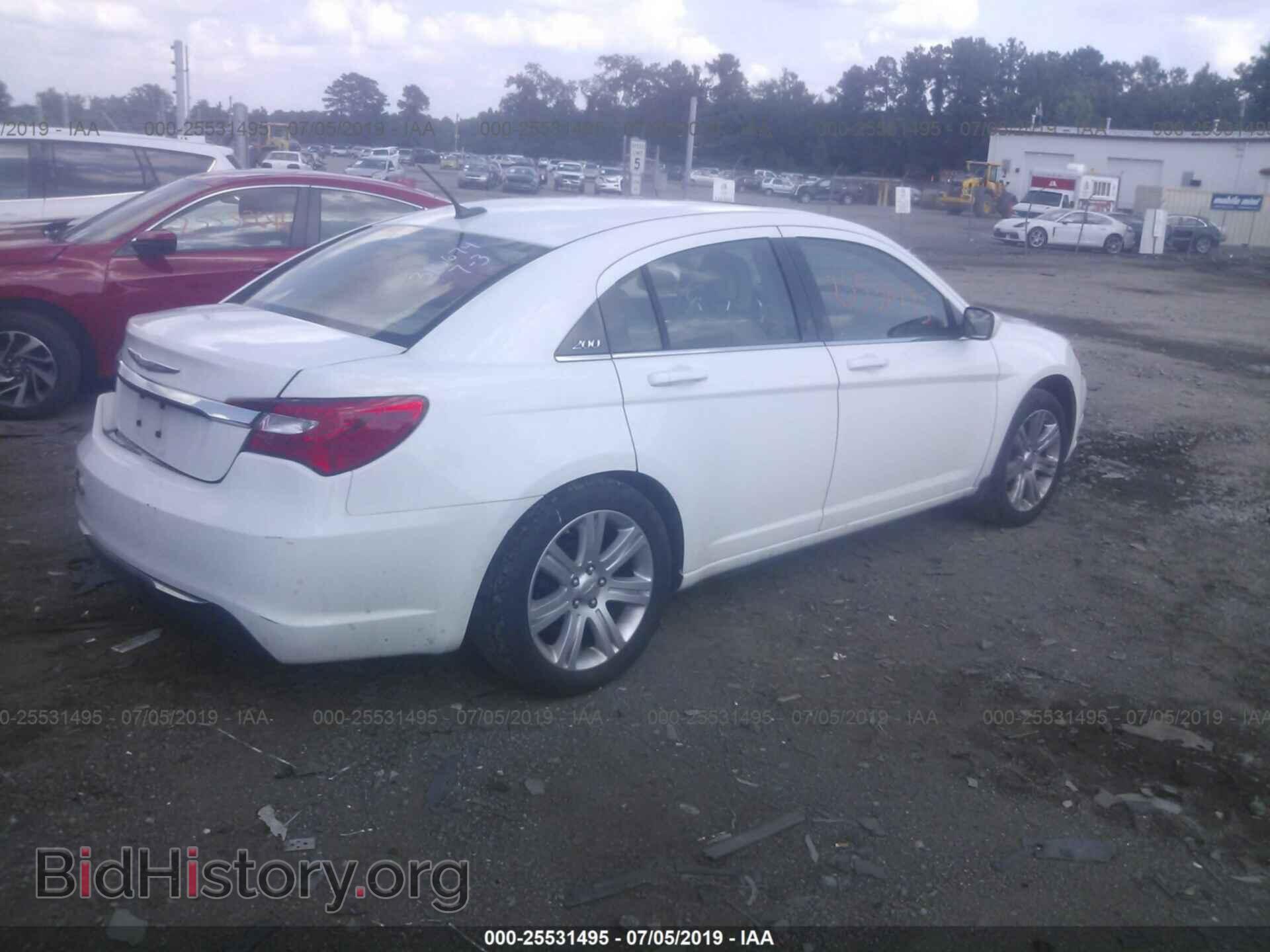 2012 CHRYSLER 200 - VIN: 1C3CCBBG9CN306765 - Фото 4
