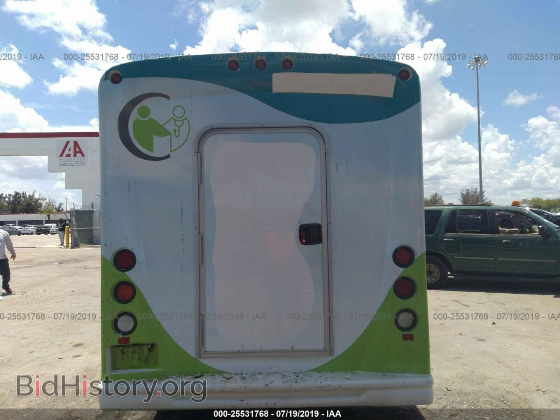 2011 FORD ECONOLINE - VIN: 1FDWE3FLXBDA54802 - Photo 8