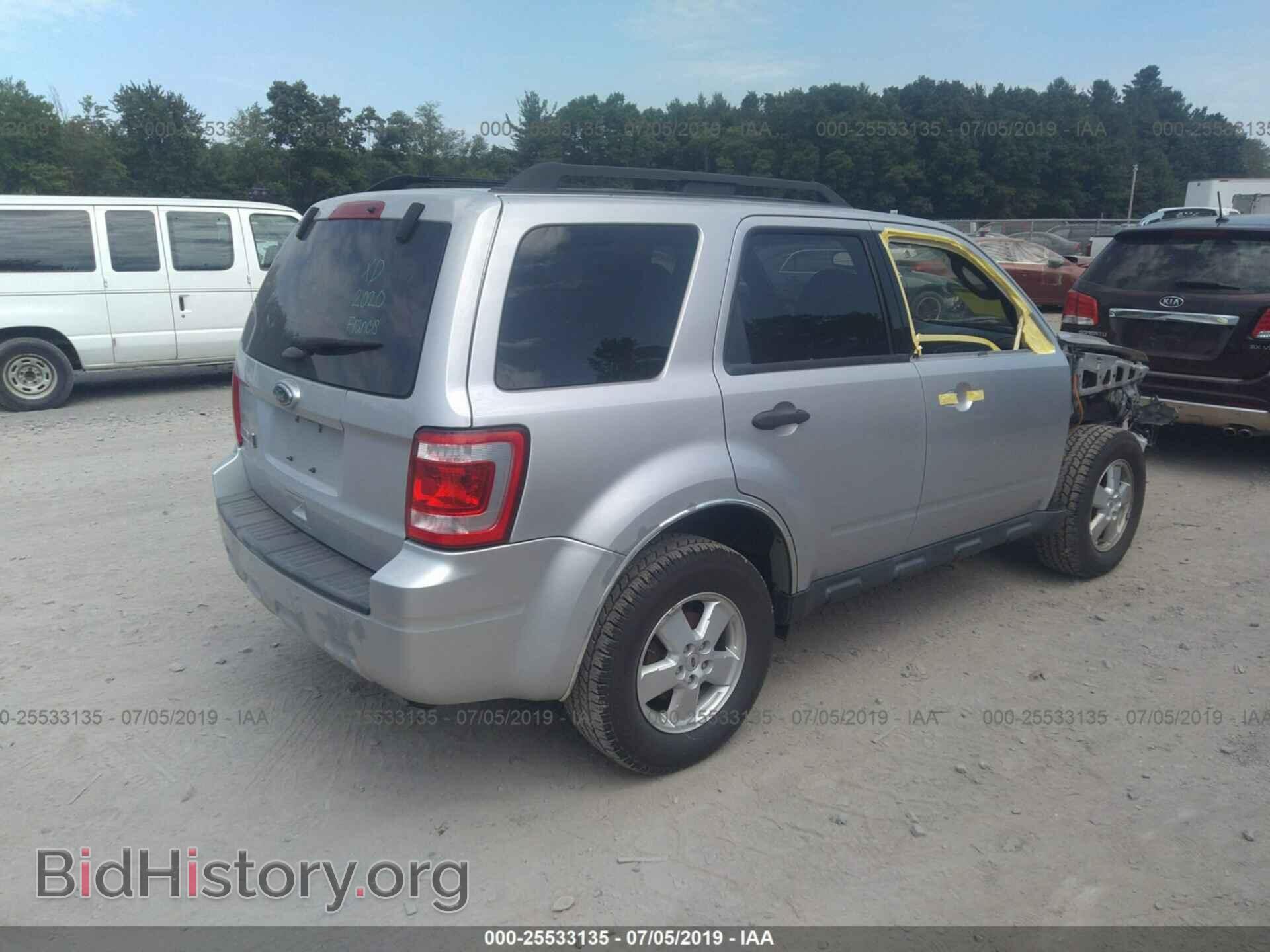 2011 FORD ESCAPE - VIN: 1FMCU0D70BKB17749 - Фото 4