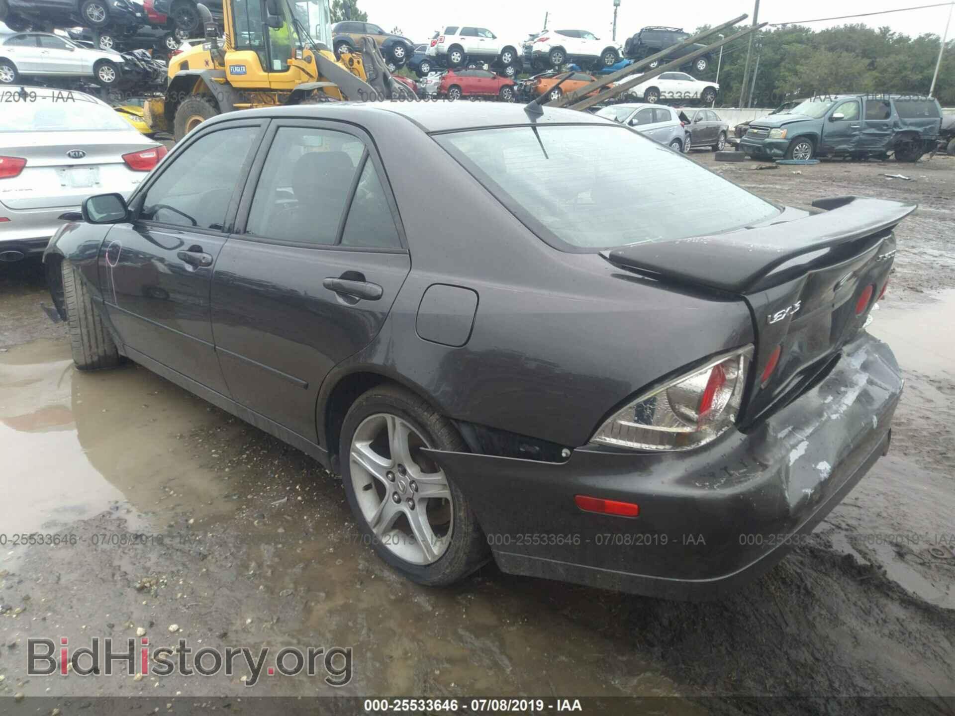 2001 LEXUS IS - VIN: JTHBD182X10016442 - Photo 3