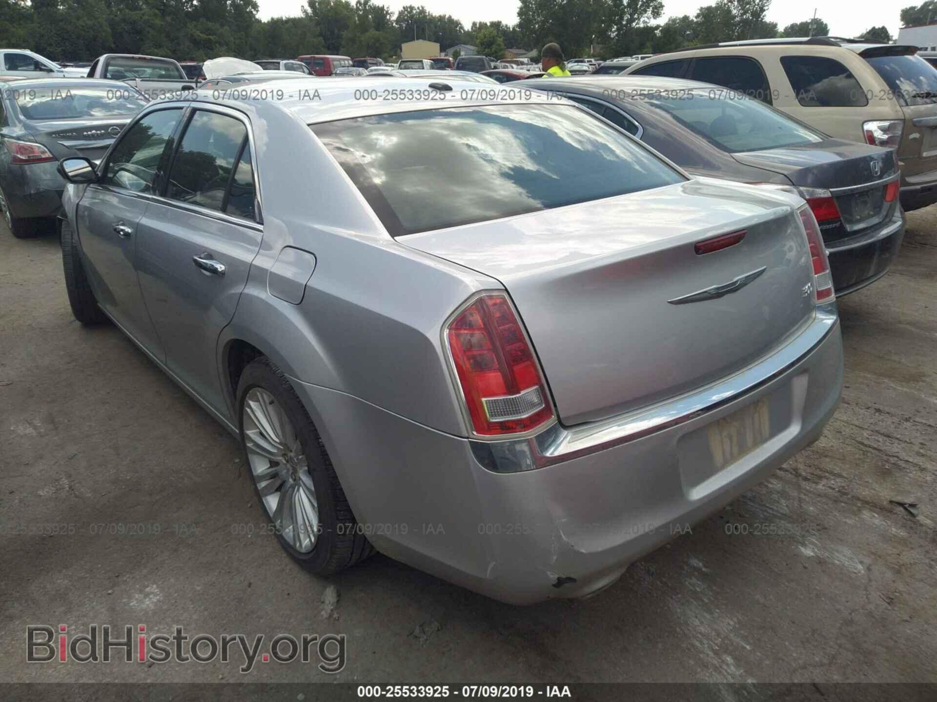 2012 CHRYSLER 300 - VIN: 2C3CCACG9CH223323 - Фото 3