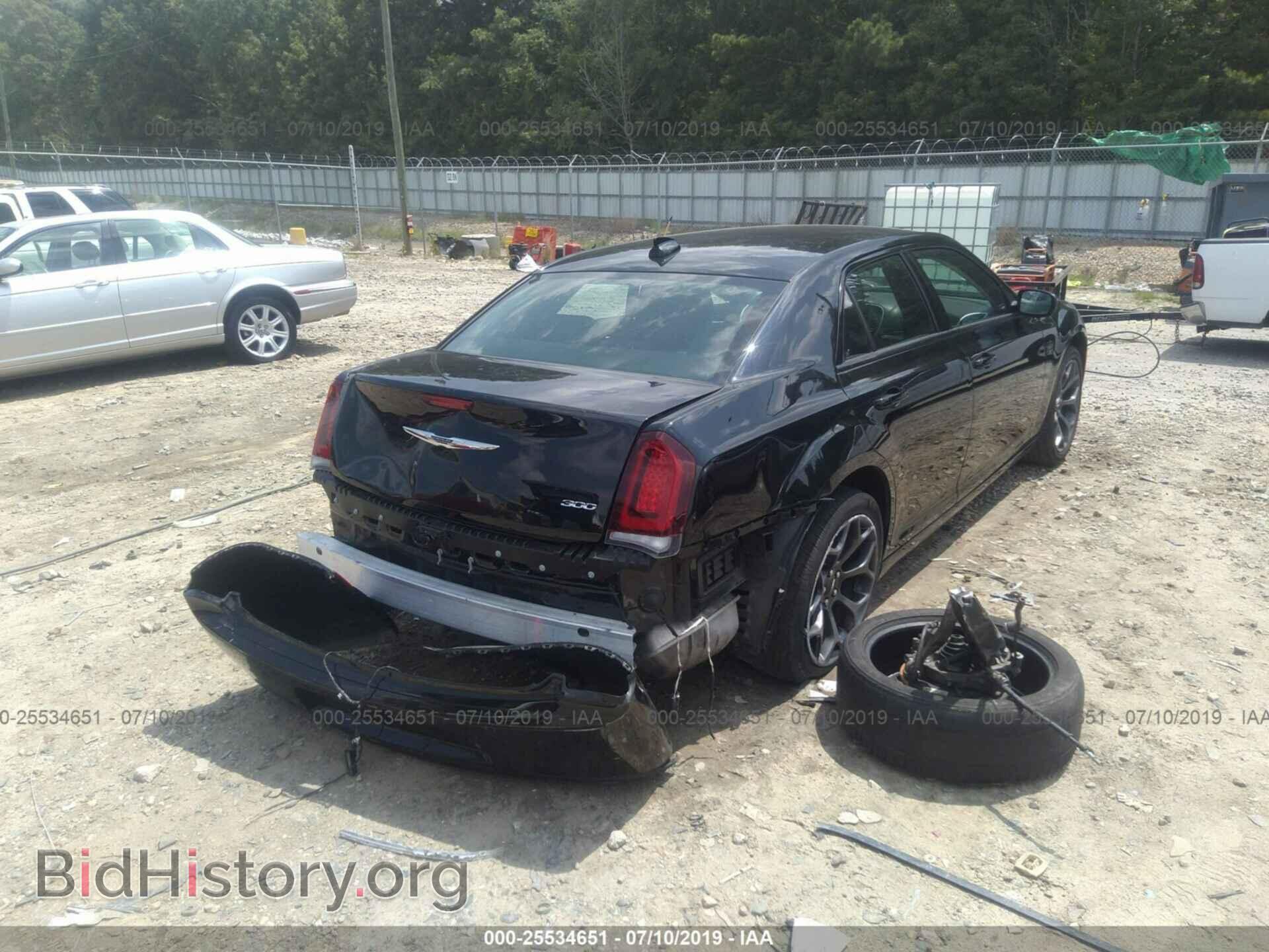 2018 CHRYSLER 300 - VIN: 2C3CCAAG4JH209118 - Фото 6