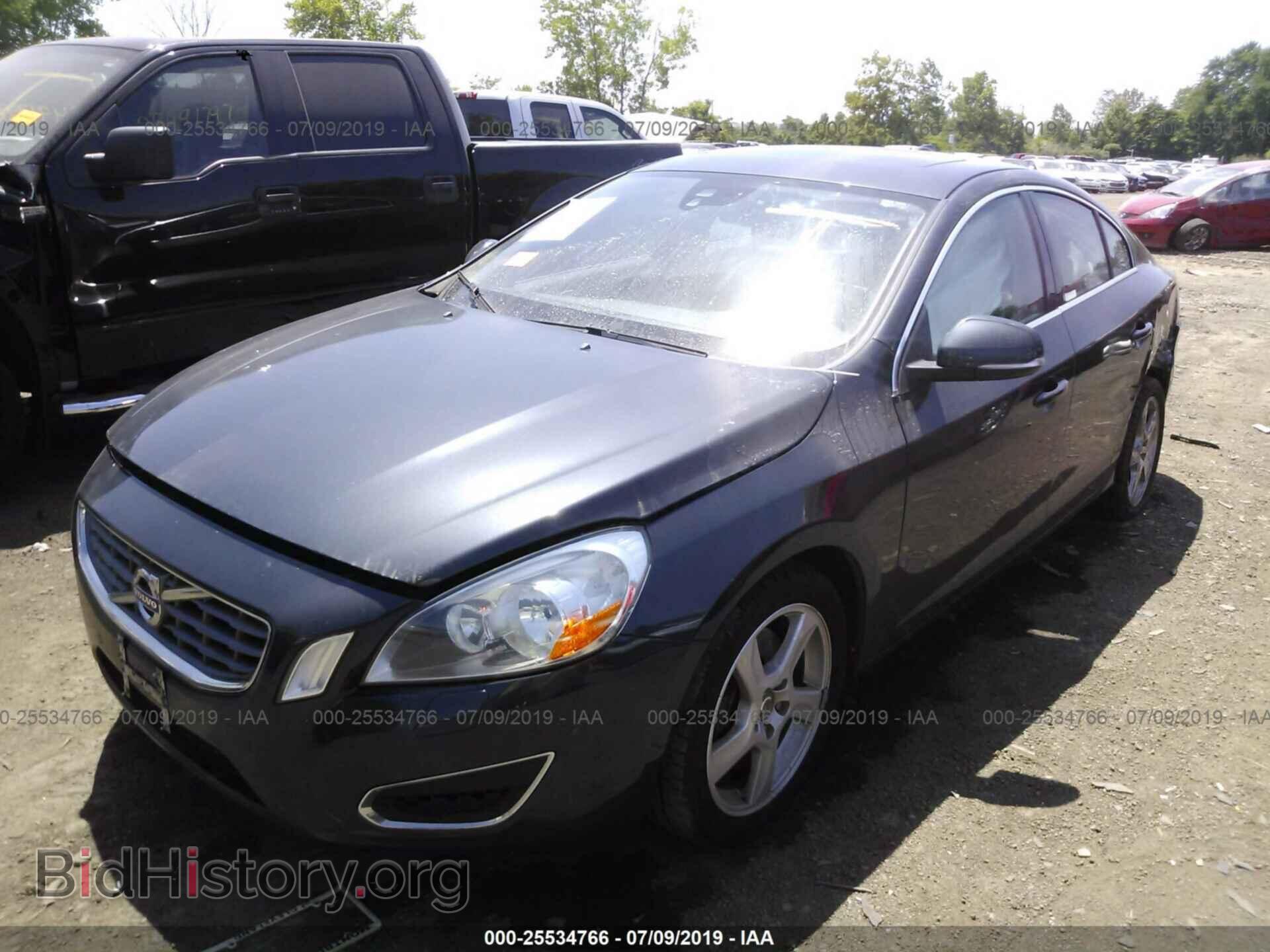 2013 VOLVO S60 - VIN: YV1612FH1D2227234 - Фото 2
