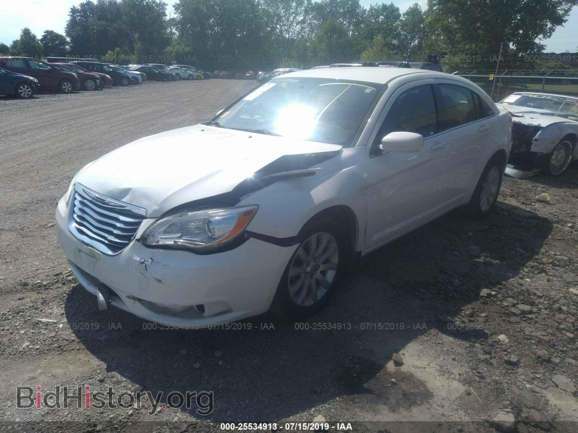 2011 CHRYSLER 200 - VIN: 1C3BC1FB0BN531045 - Фото 2