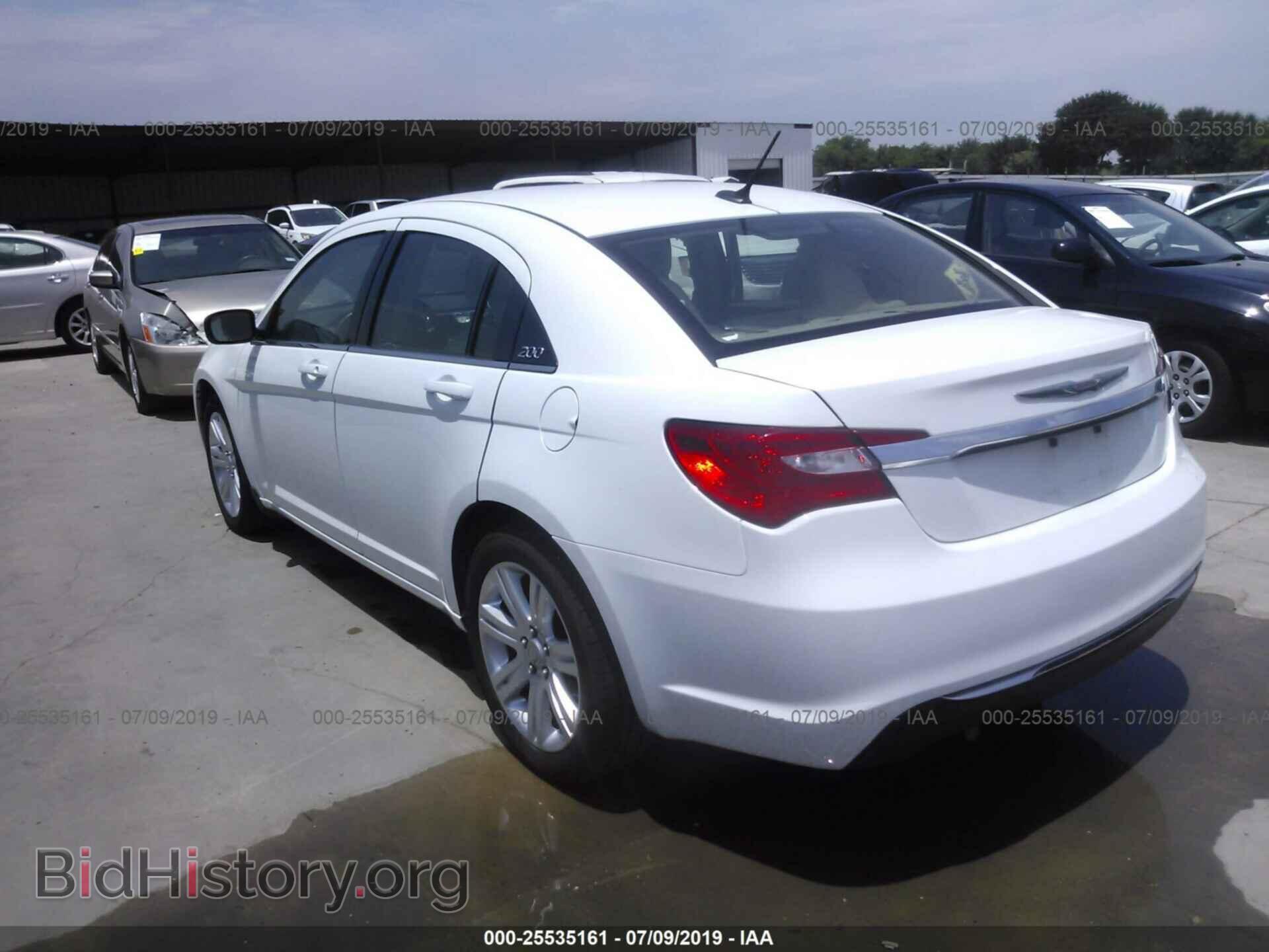 2013 CHRYSLER 200 - VIN: 1C3CCBAB0DN761625 - Фото 3
