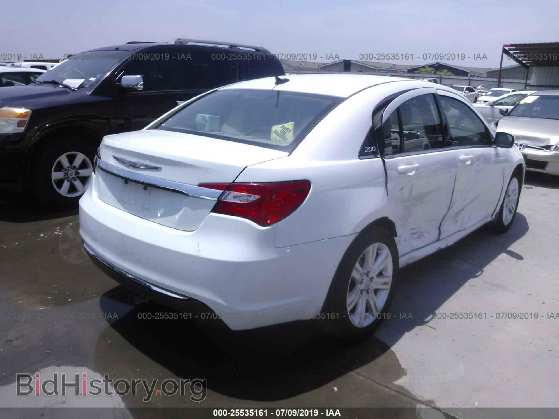 2013 CHRYSLER 200 - VIN: 1C3CCBAB0DN761625 - Фото 4