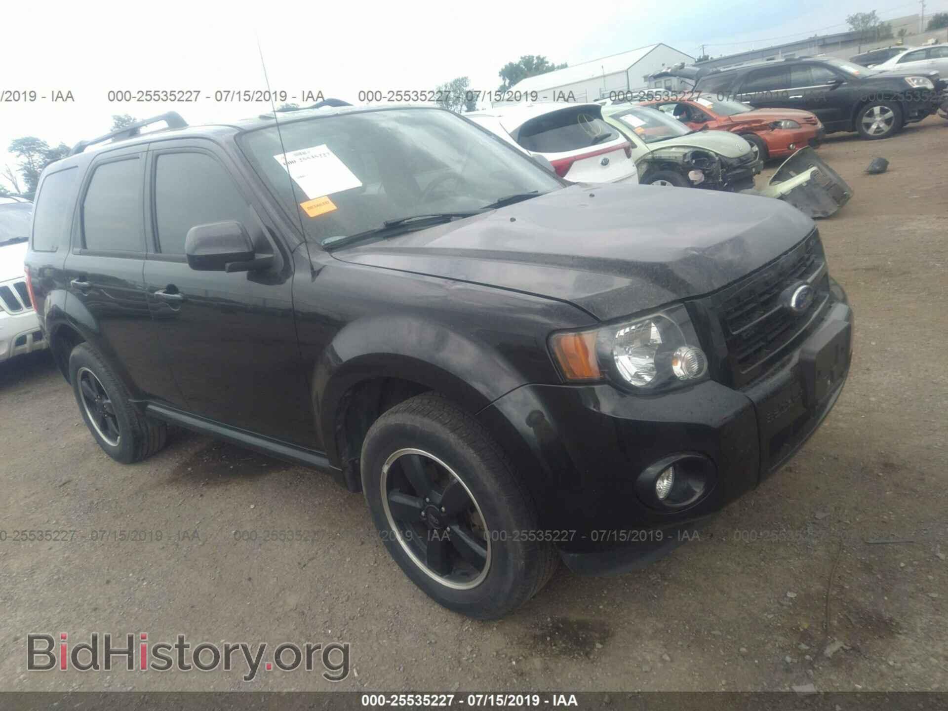 Photo 1FMCU0D77BKB22396 - FORD ESCAPE 2011