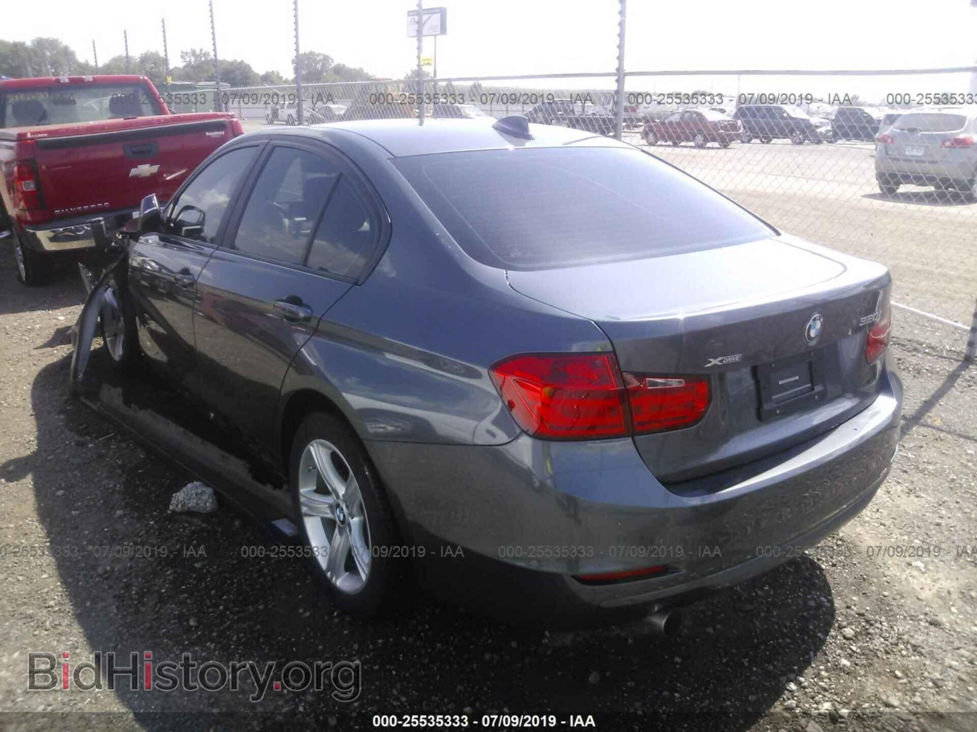 2015 BMW 320 - VIN: WBA3C3G56FNS76022 - Фото 3