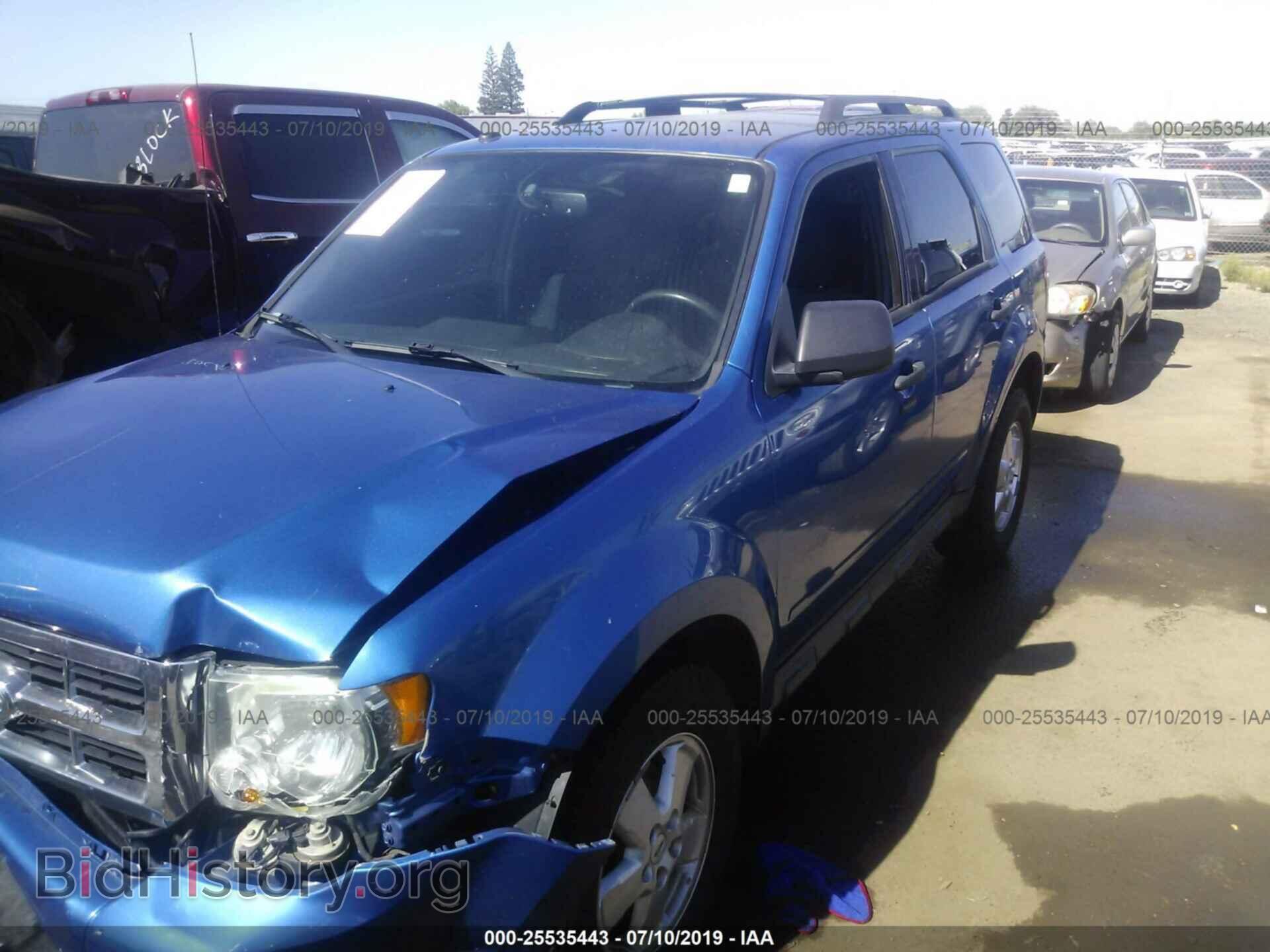 2011 FORD ESCAPE - VIN: 1FMCU9D72BKB99326 - Photo 2