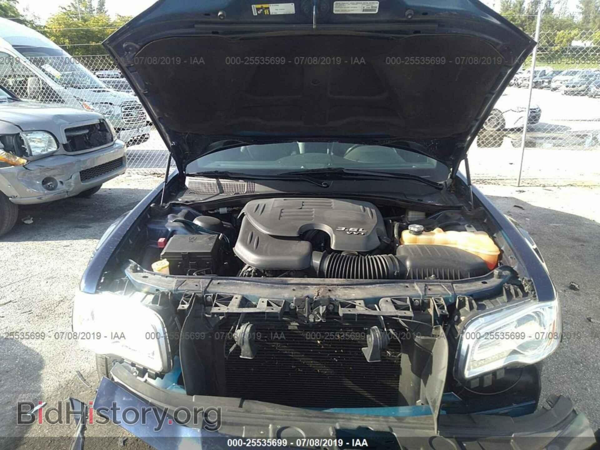 2014 CHRYSLER 300 - VIN: 2C3CCAAG9EH199854 - Фото 10