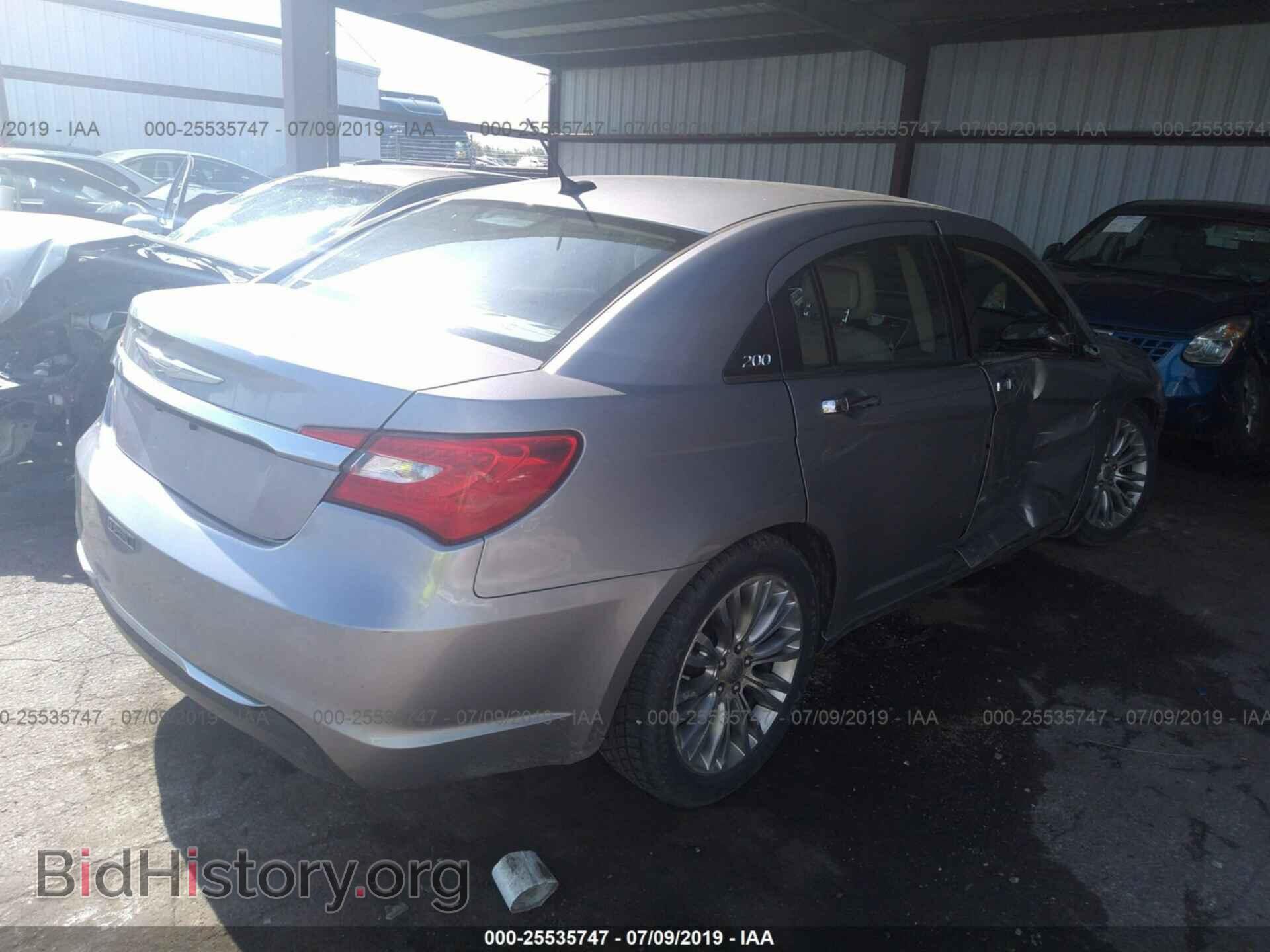 2013 CHRYSLER 200 - VIN: 1C3CCBCG2DN580017 - Фото 4