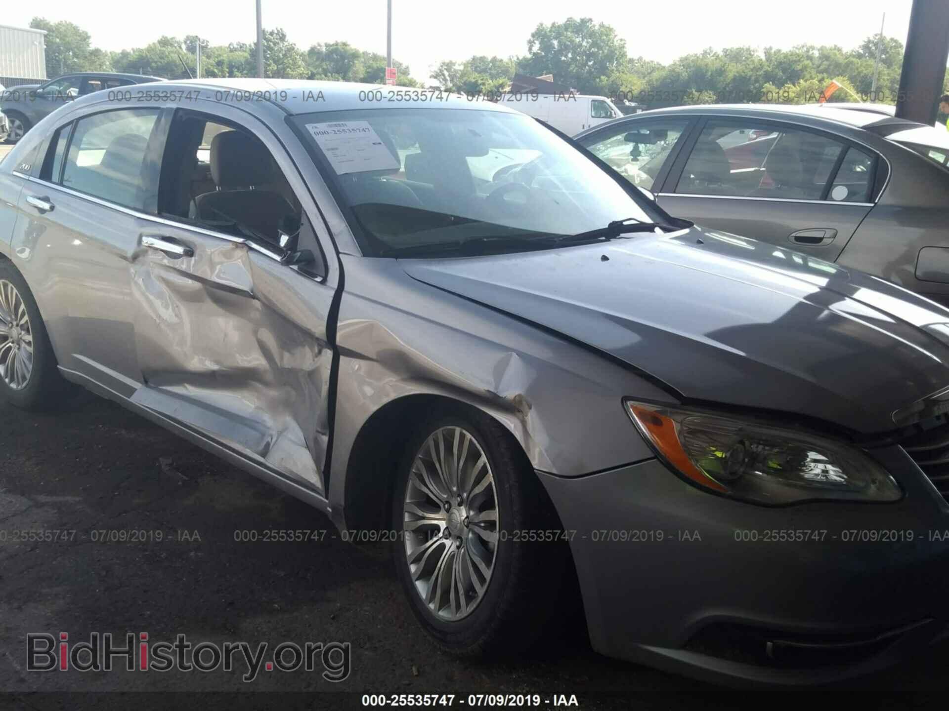 2013 CHRYSLER 200 - VIN: 1C3CCBCG2DN580017 - Фото 6